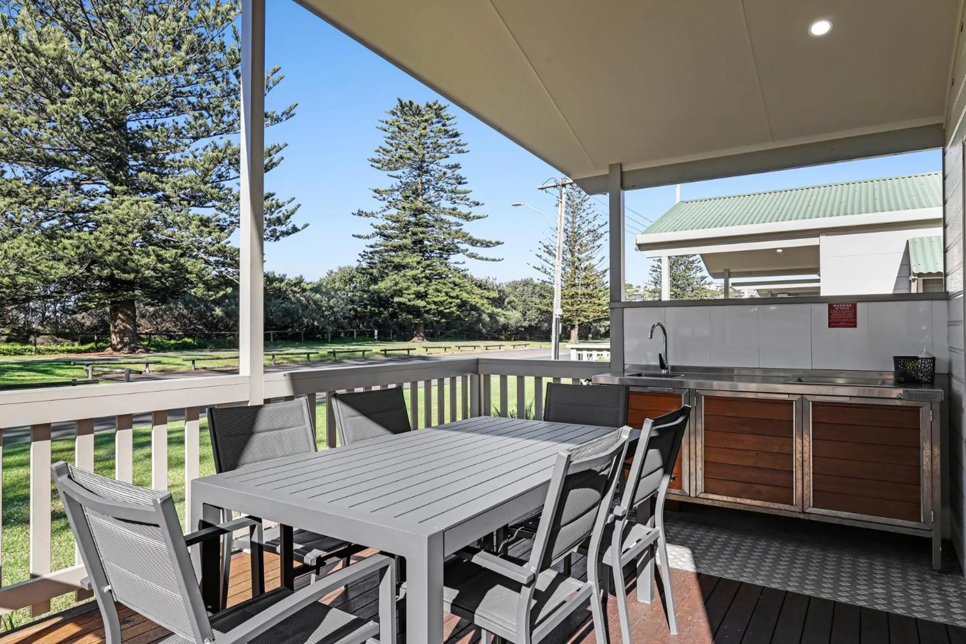 Property building in Werri Beach Holiday Park