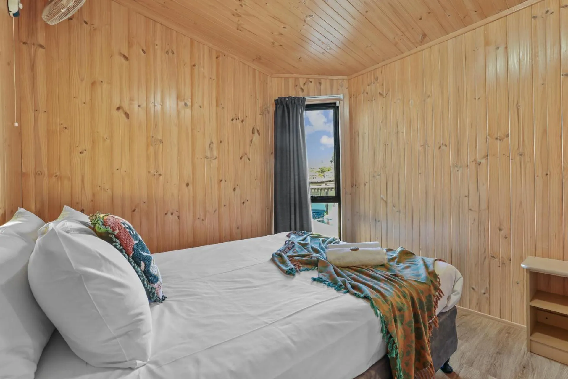 Property building, Bed in Werri Beach Holiday Park