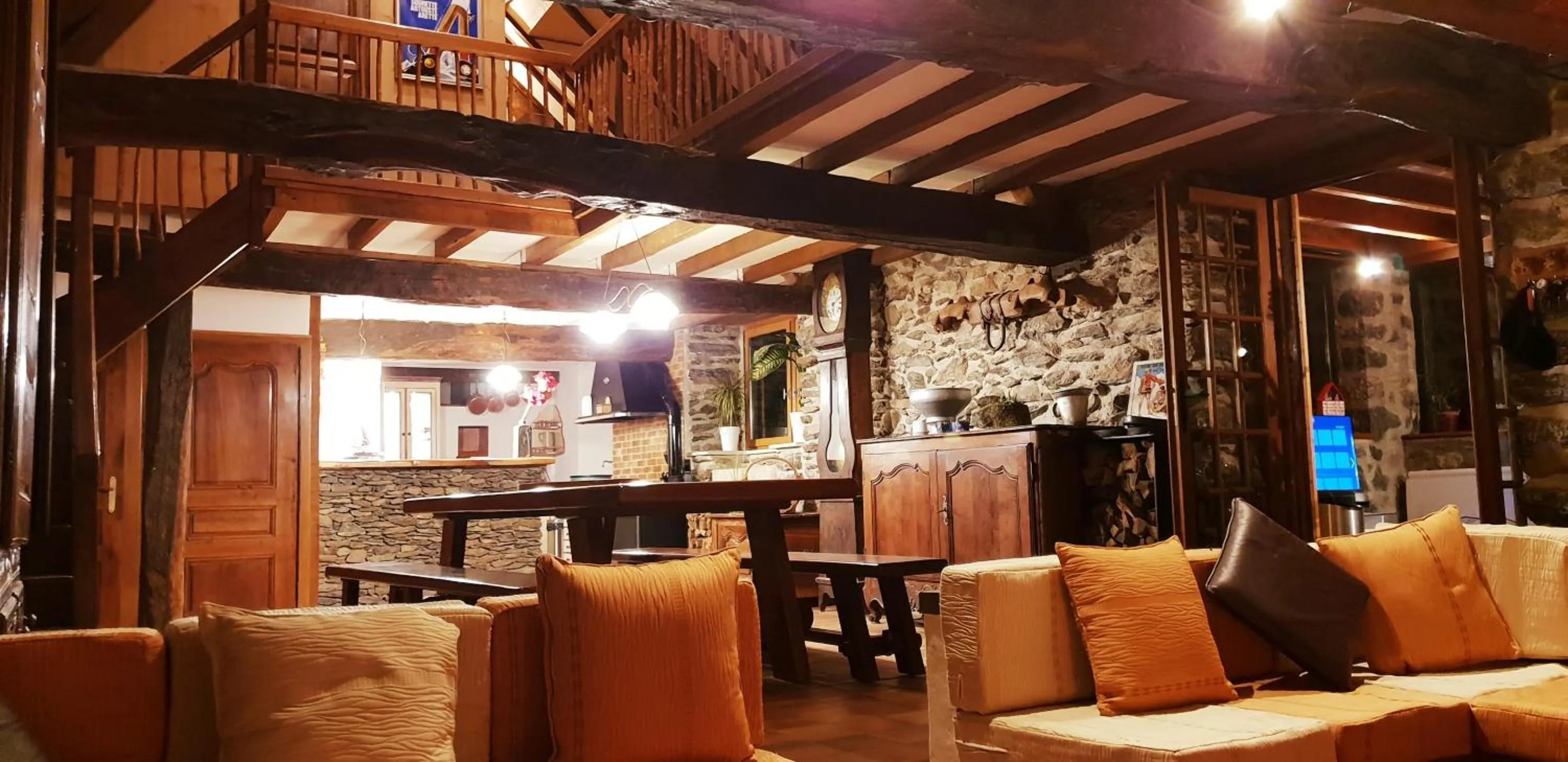 Living room in La Bergerie de Louvie