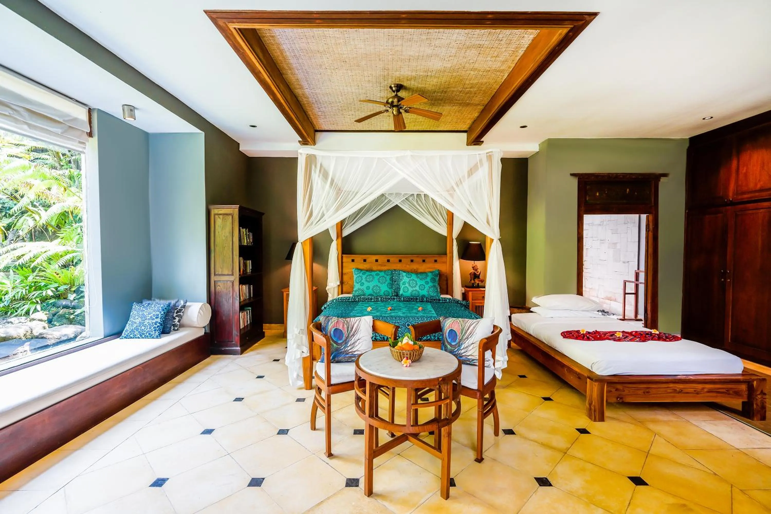 Bed in Villa Beji Indah