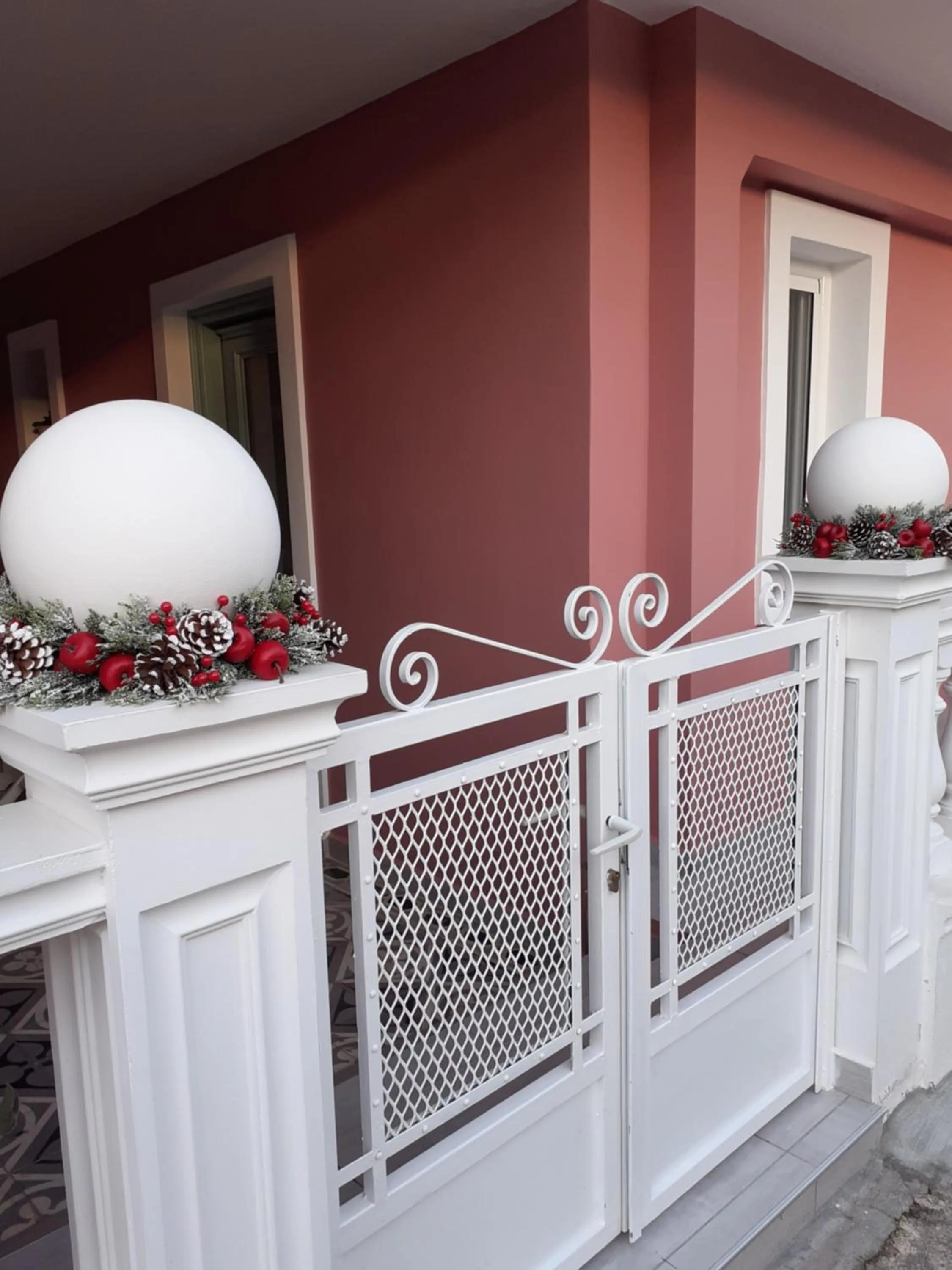 Facade/entrance in Sugar Home