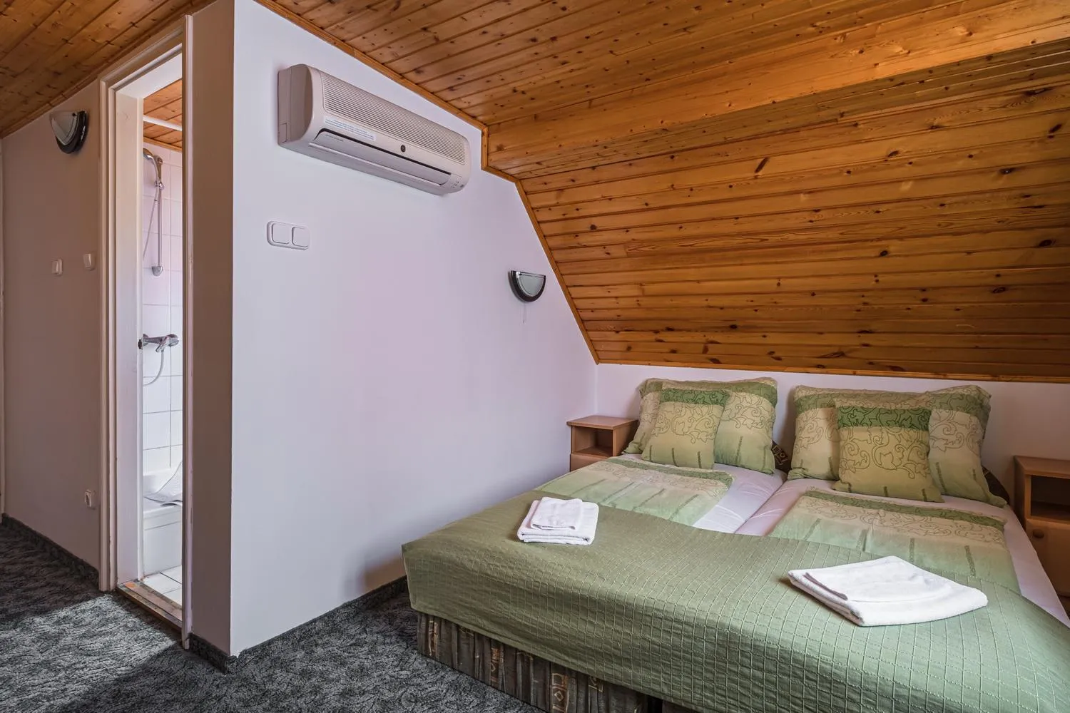 Photo of the whole room, Bed in Babi Guesthouse - Babi Vendégház