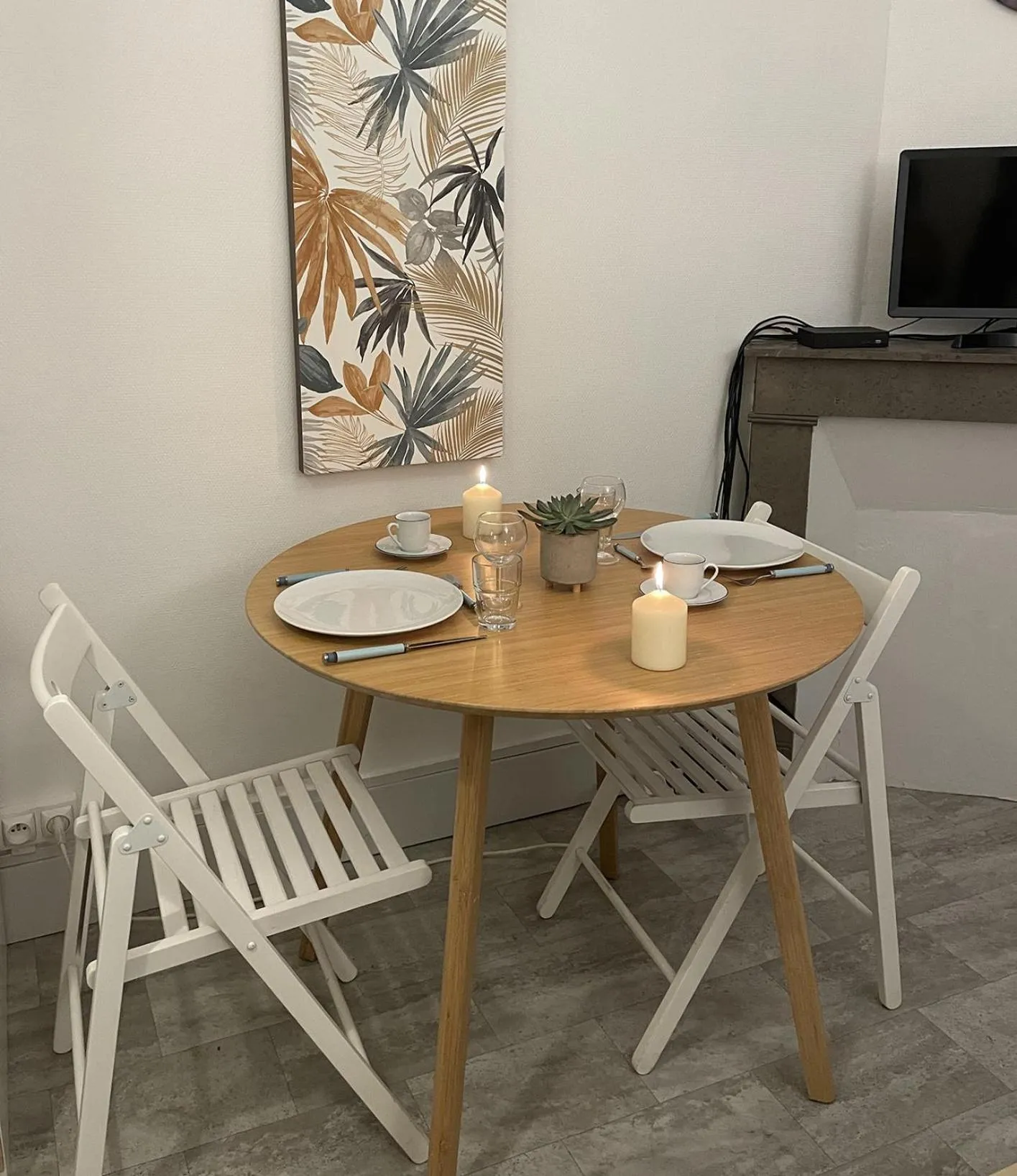 Dining area in Chambres d'hôtes La Distillerie B&B
