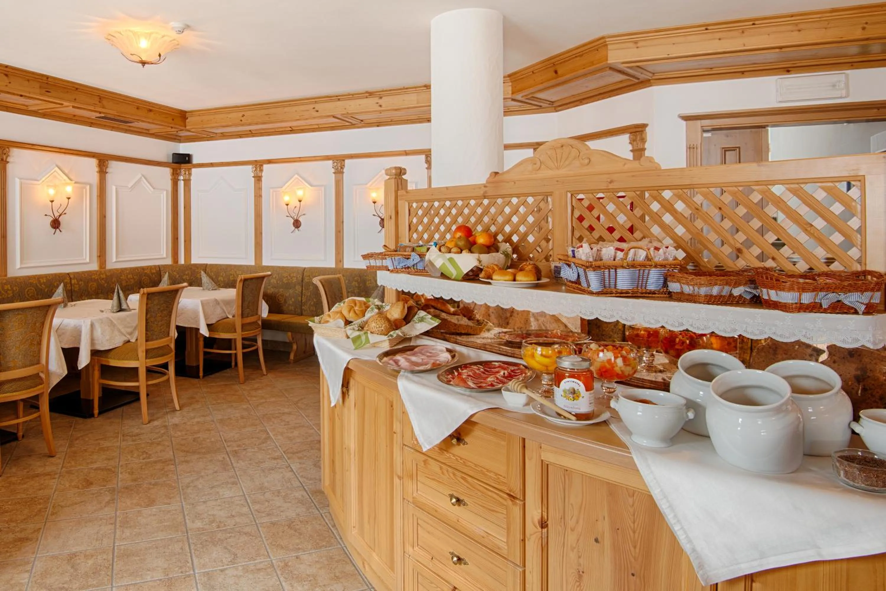 Dining area in Hotel Garni Elisir