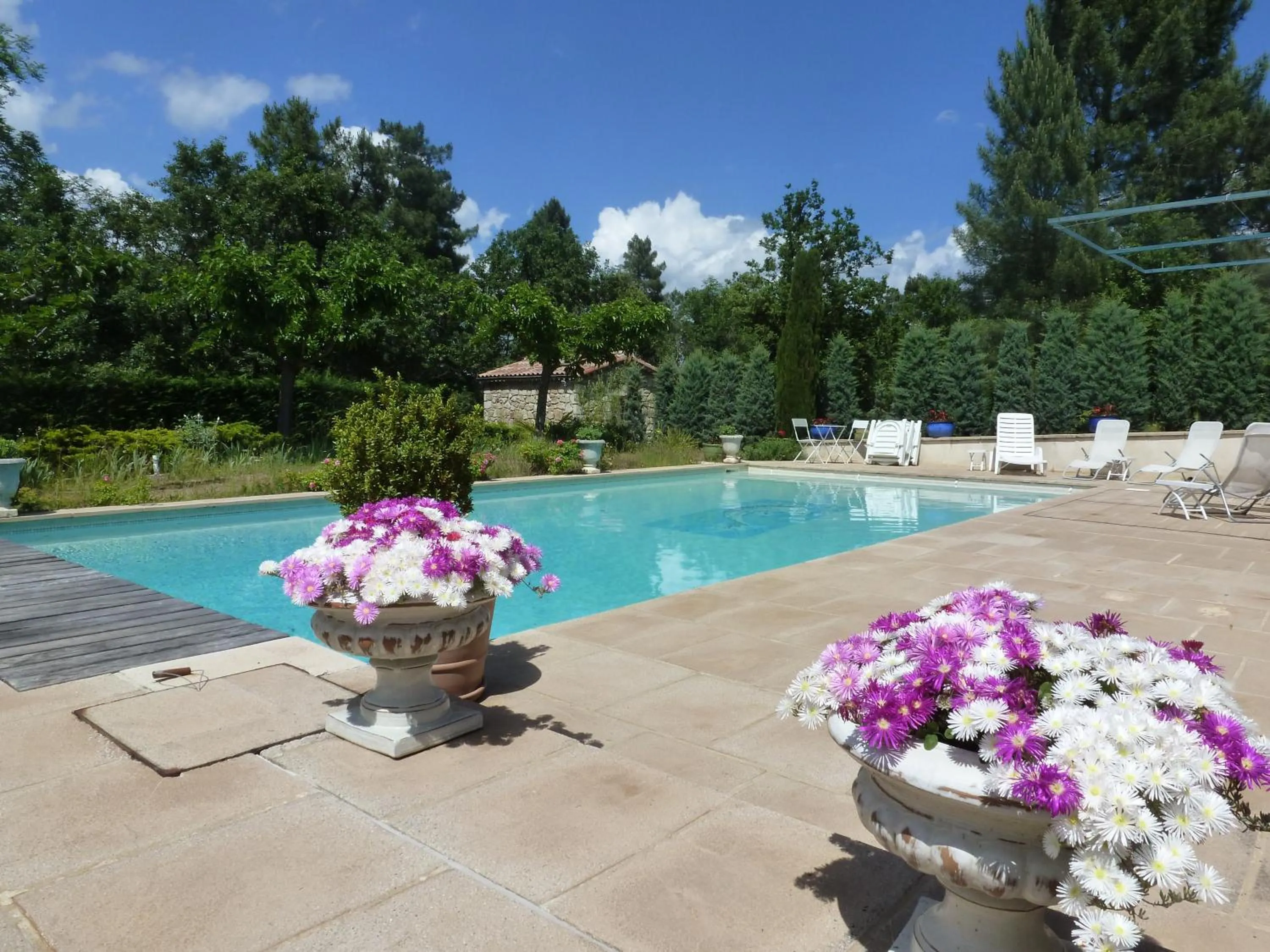 Swimming pool in Domaine du Planas AILHON ARDECHE