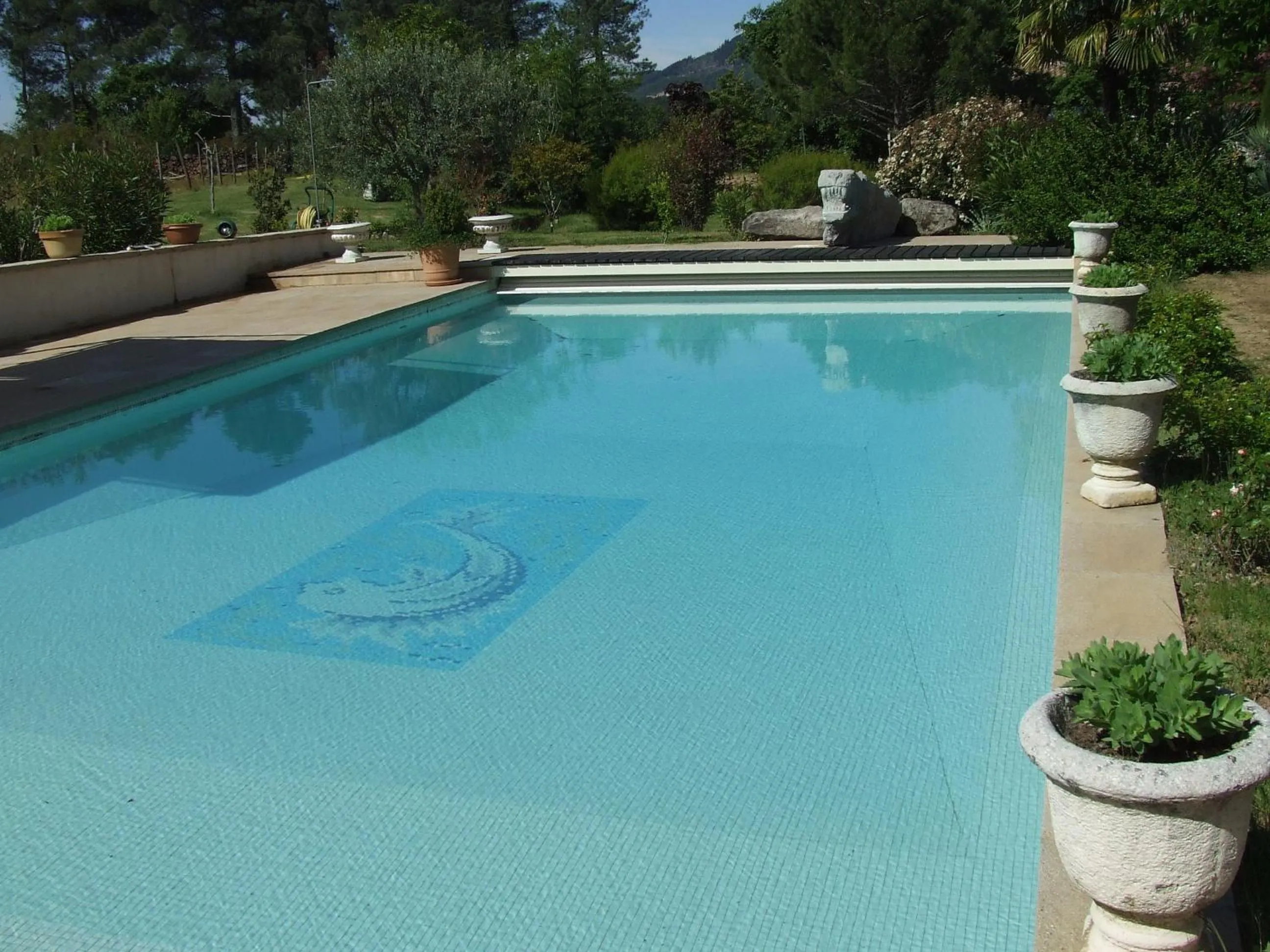 Swimming pool in Domaine du Planas AILHON ARDECHE