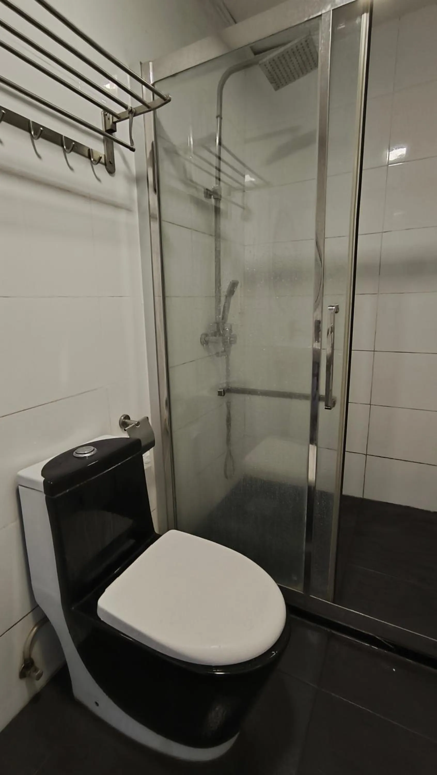 Bathroom in Natol Hotel