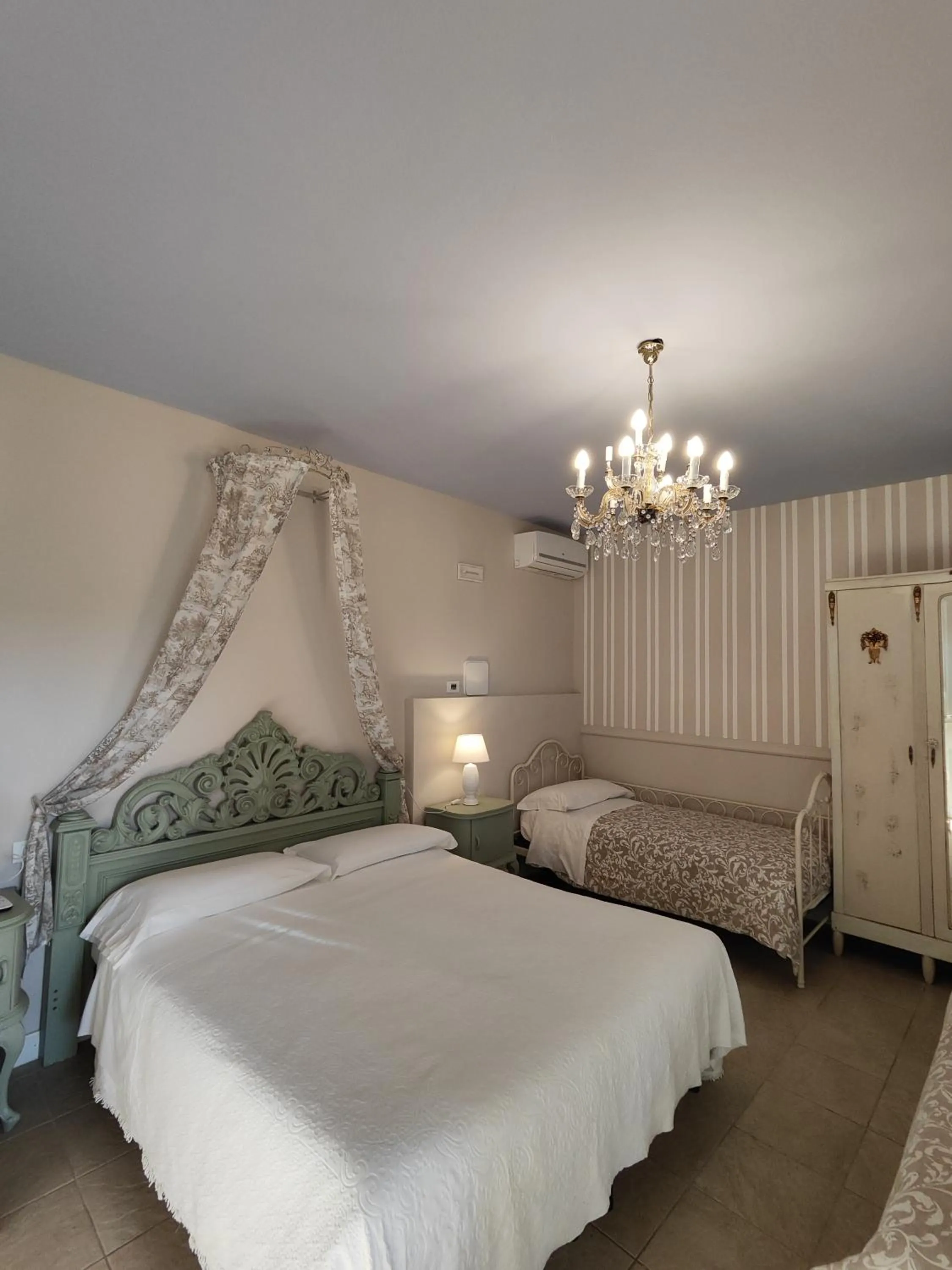 Bed in Garda Relais Antica Romelia