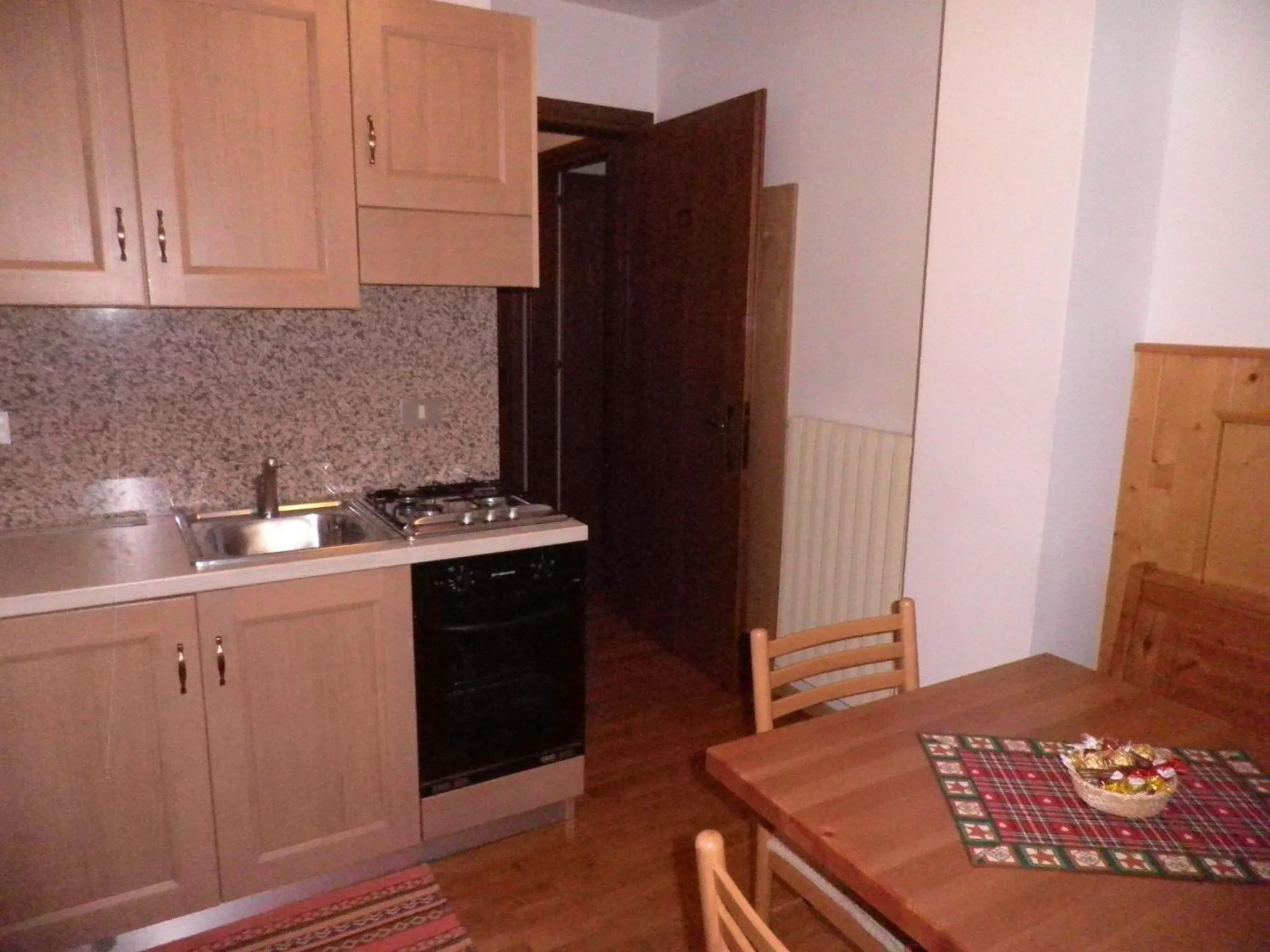 Kitchen or kitchenette in Appartamenti Nigritella