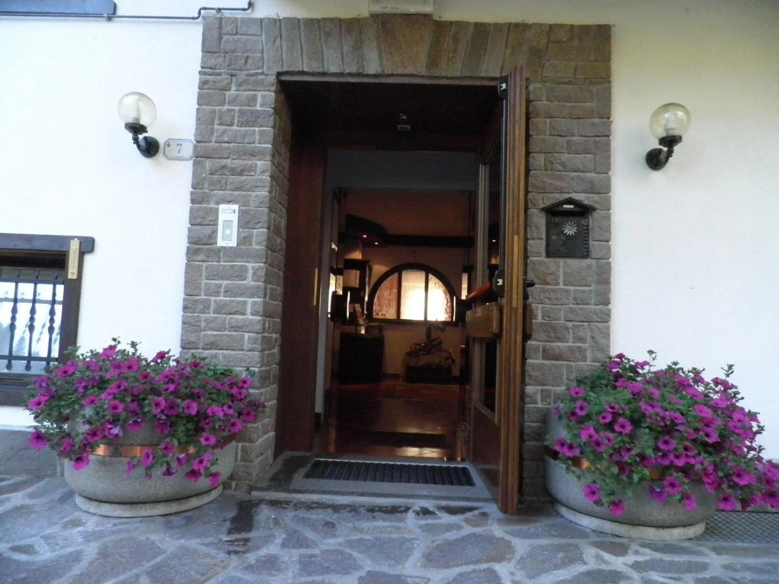 Facade/entrance in Appartamenti Nigritella