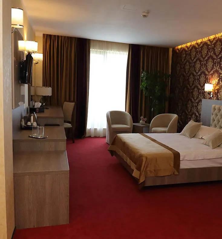 Photo of the whole room, Bed in MELISS EVENTS