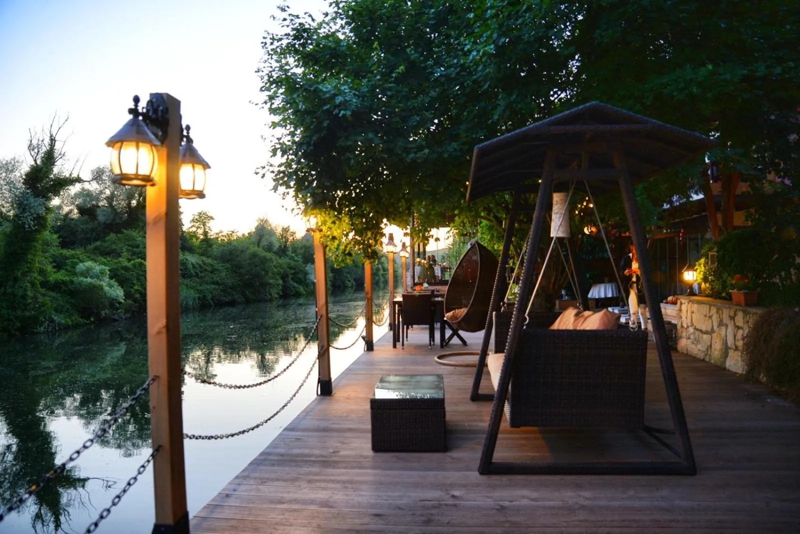 Beyaz Ev Agva - Adult only +15