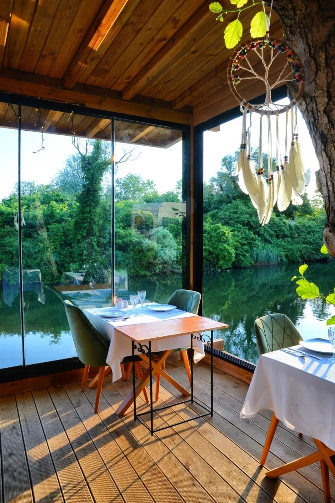 Beyaz Ev Agva - Adult only +15