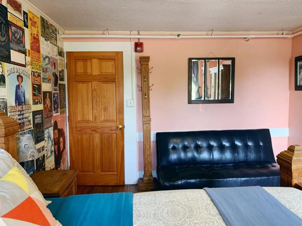 Bed in Blue Moon Guest House