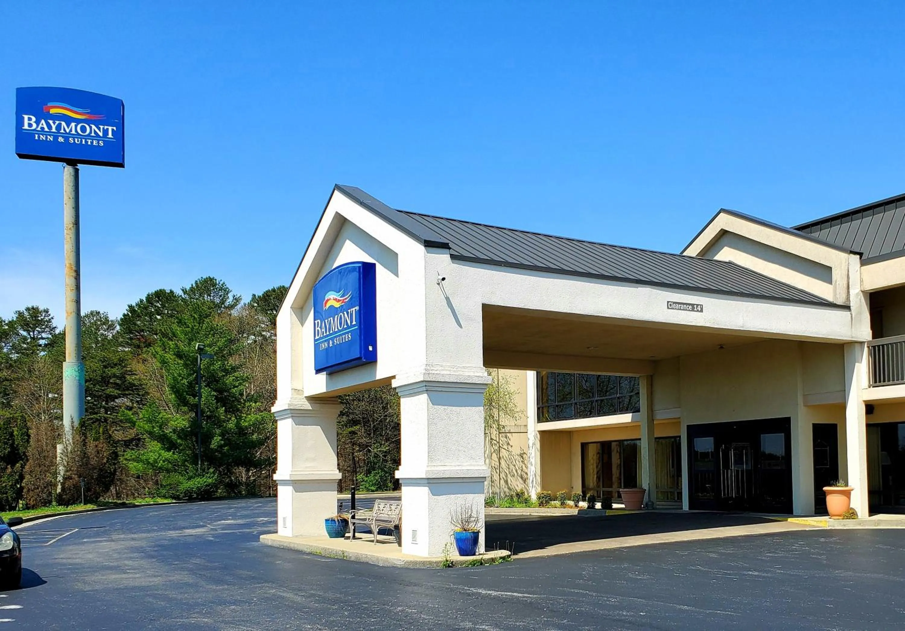 Facade/entrance in Baymont by Wyndham London KY