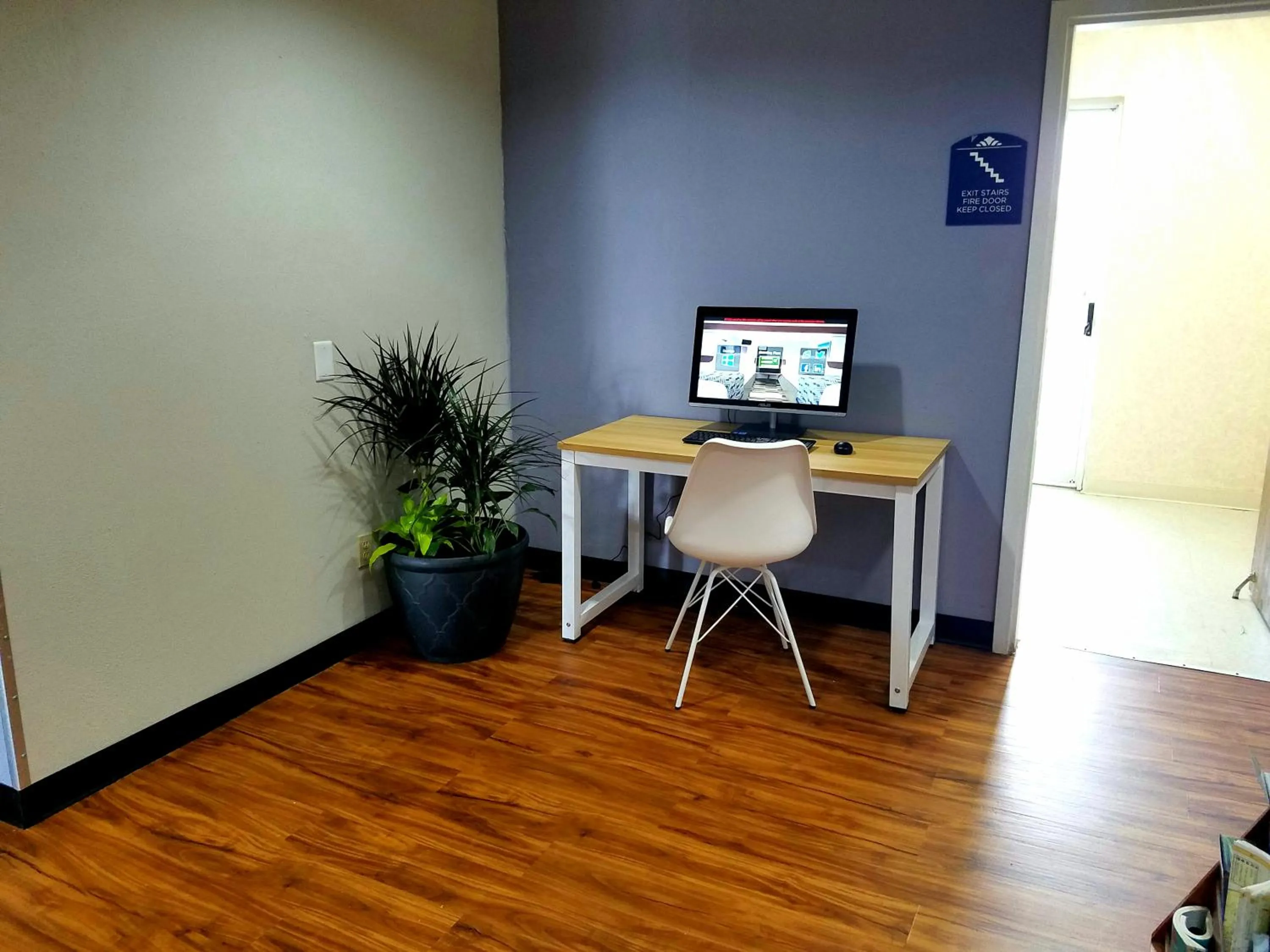 Business facilities in Microtel Inn & Suites by Wyndham London