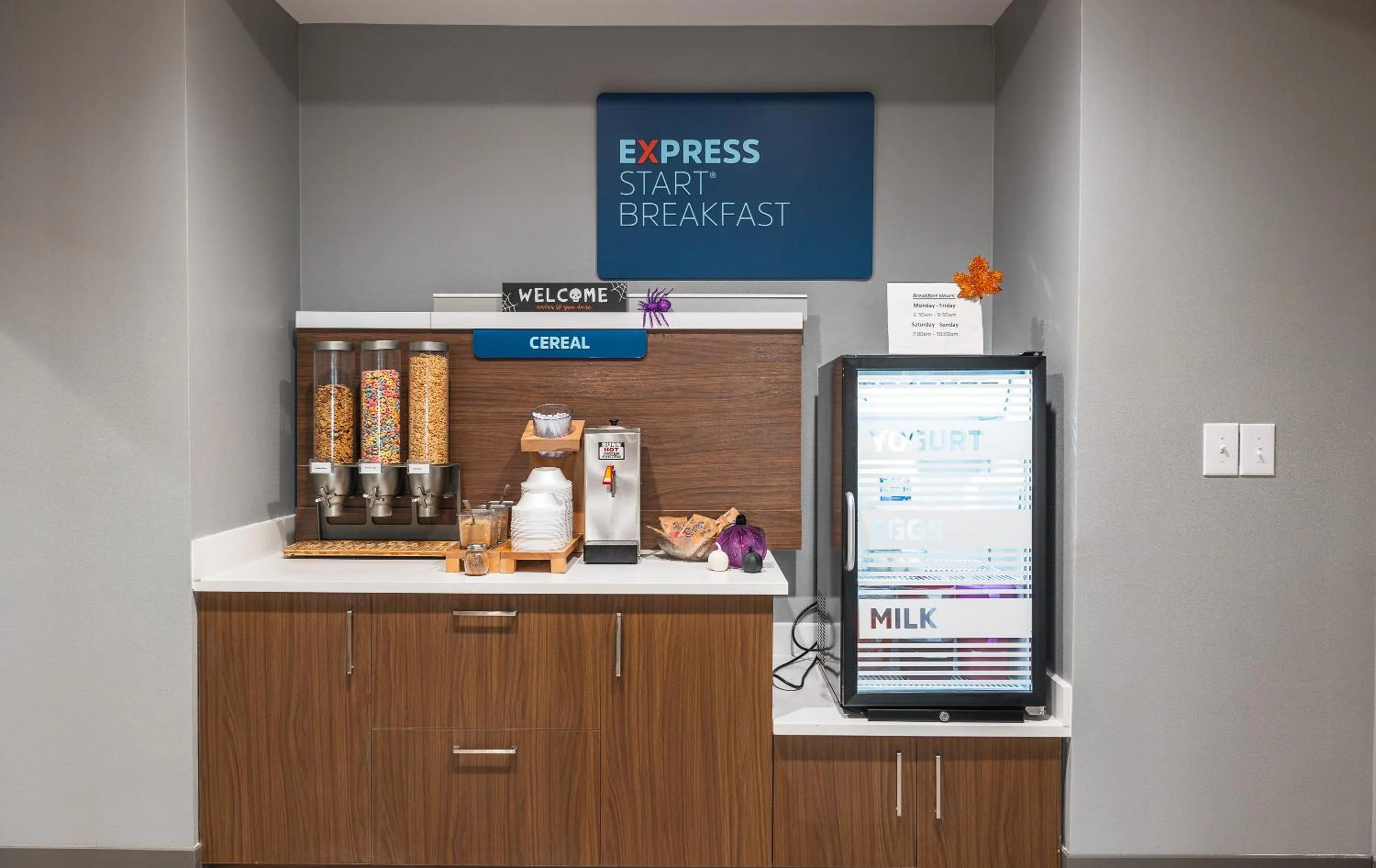 Breakfast in Holiday Inn Express Hotel and Suites Saint Robert by IHG