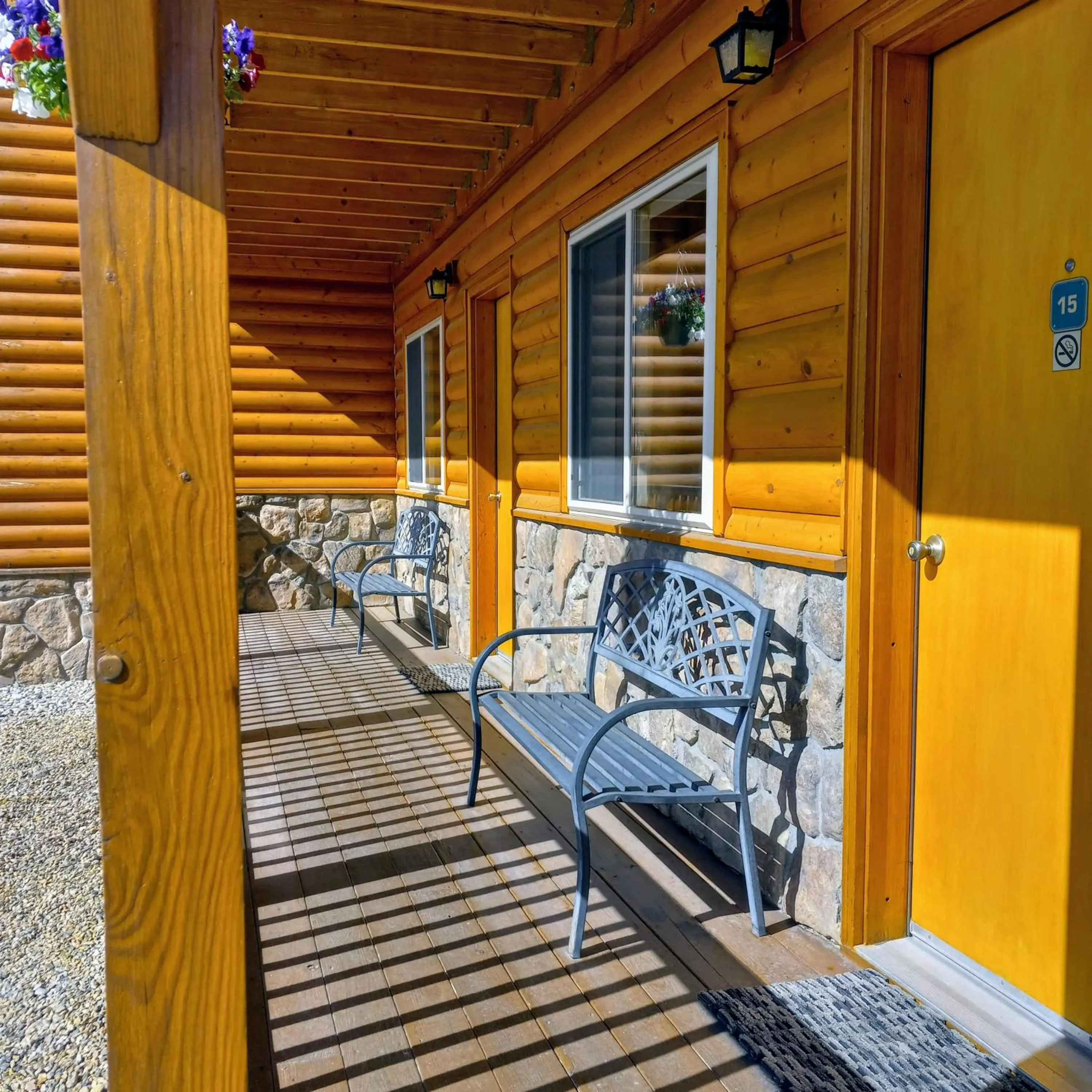 Property building in Lone Eagle Lodge