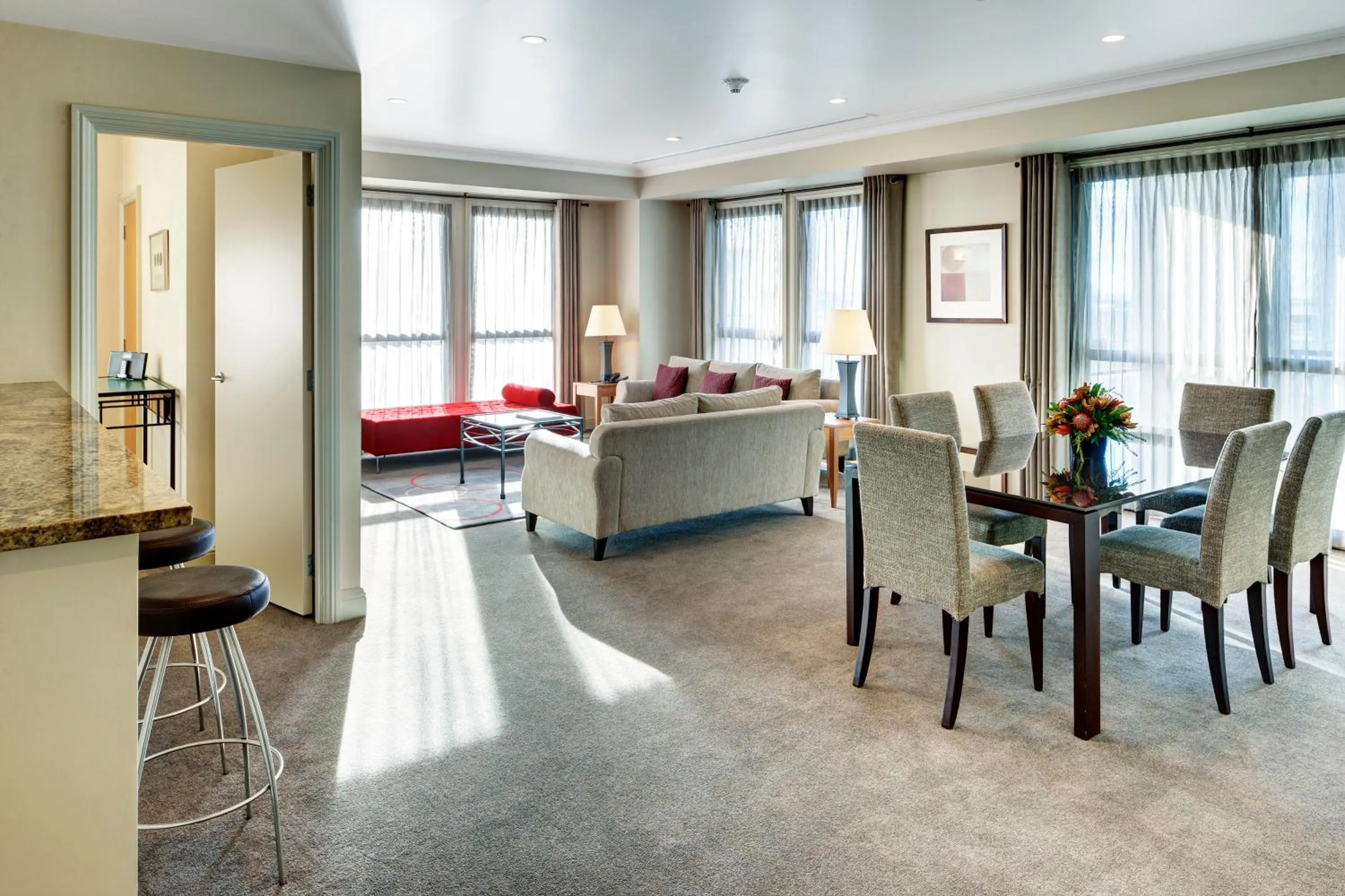 Living room, Bed in Rendezvous Heritage Hotel Auckland