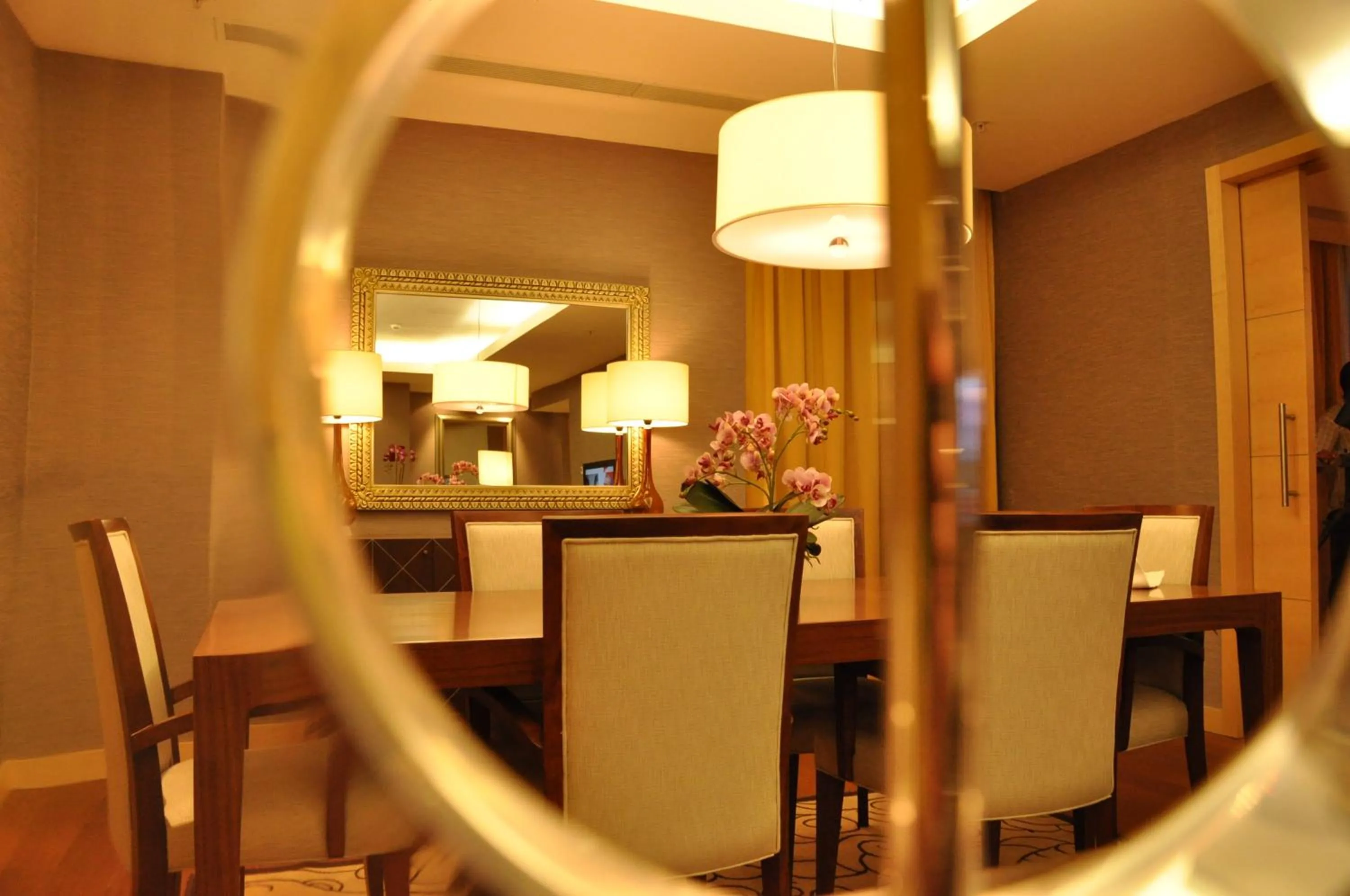 Photo of the whole room in Hotel Grand Swiss