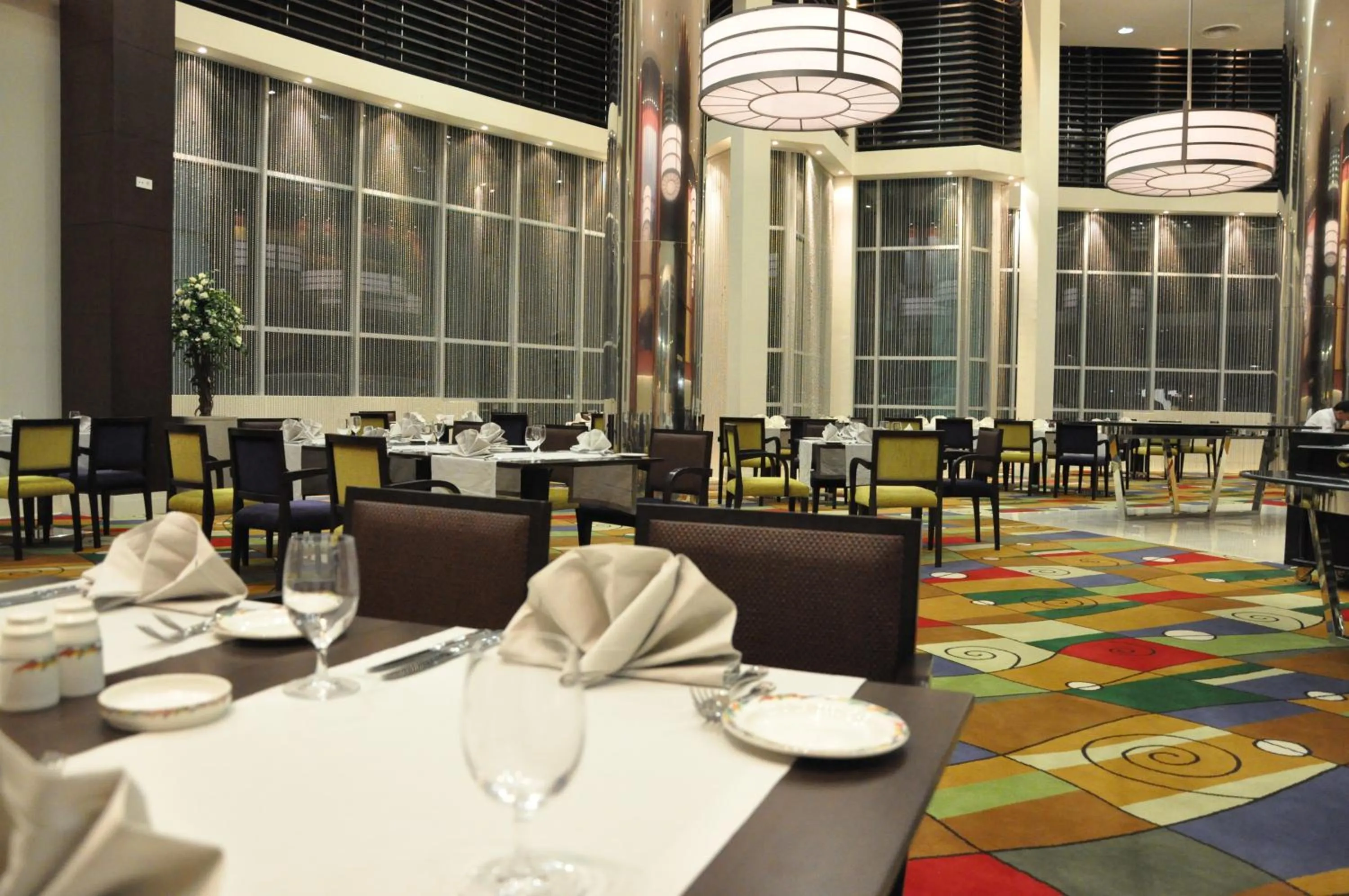 Restaurant/places to eat in Hotel Grand Swiss