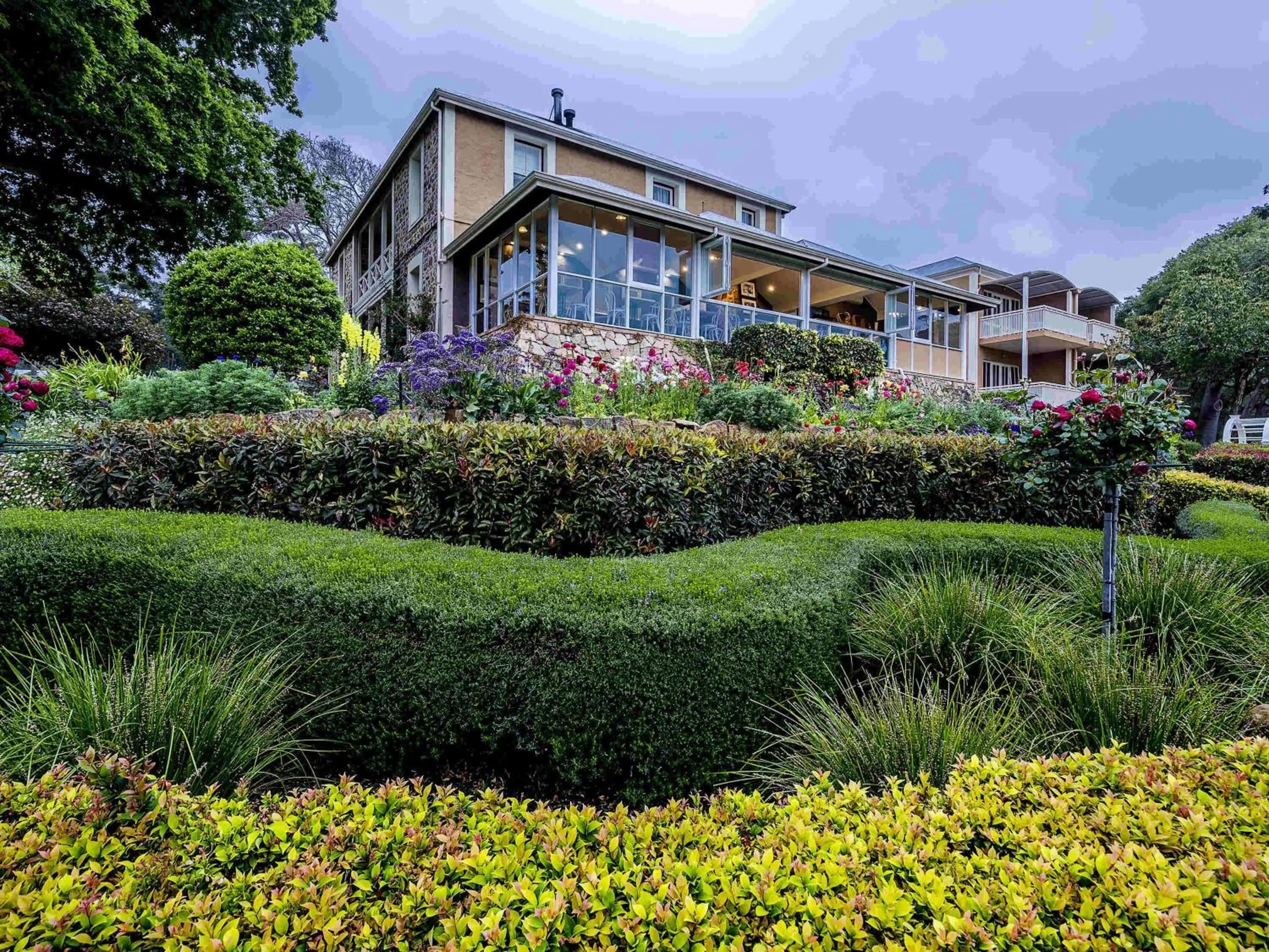 Property building in Grand Mercure Basildene Manor