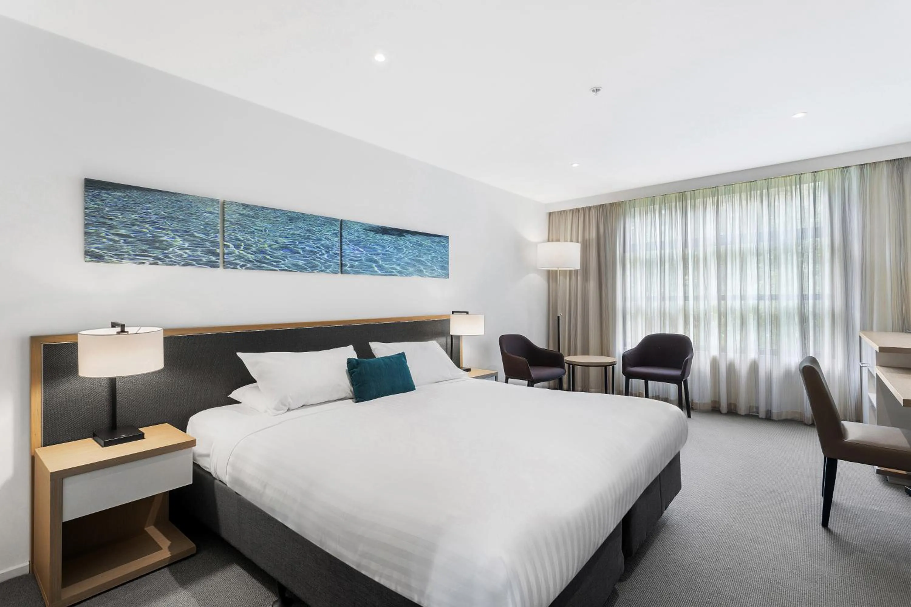 Bed in Quarters at Flinders Hotel