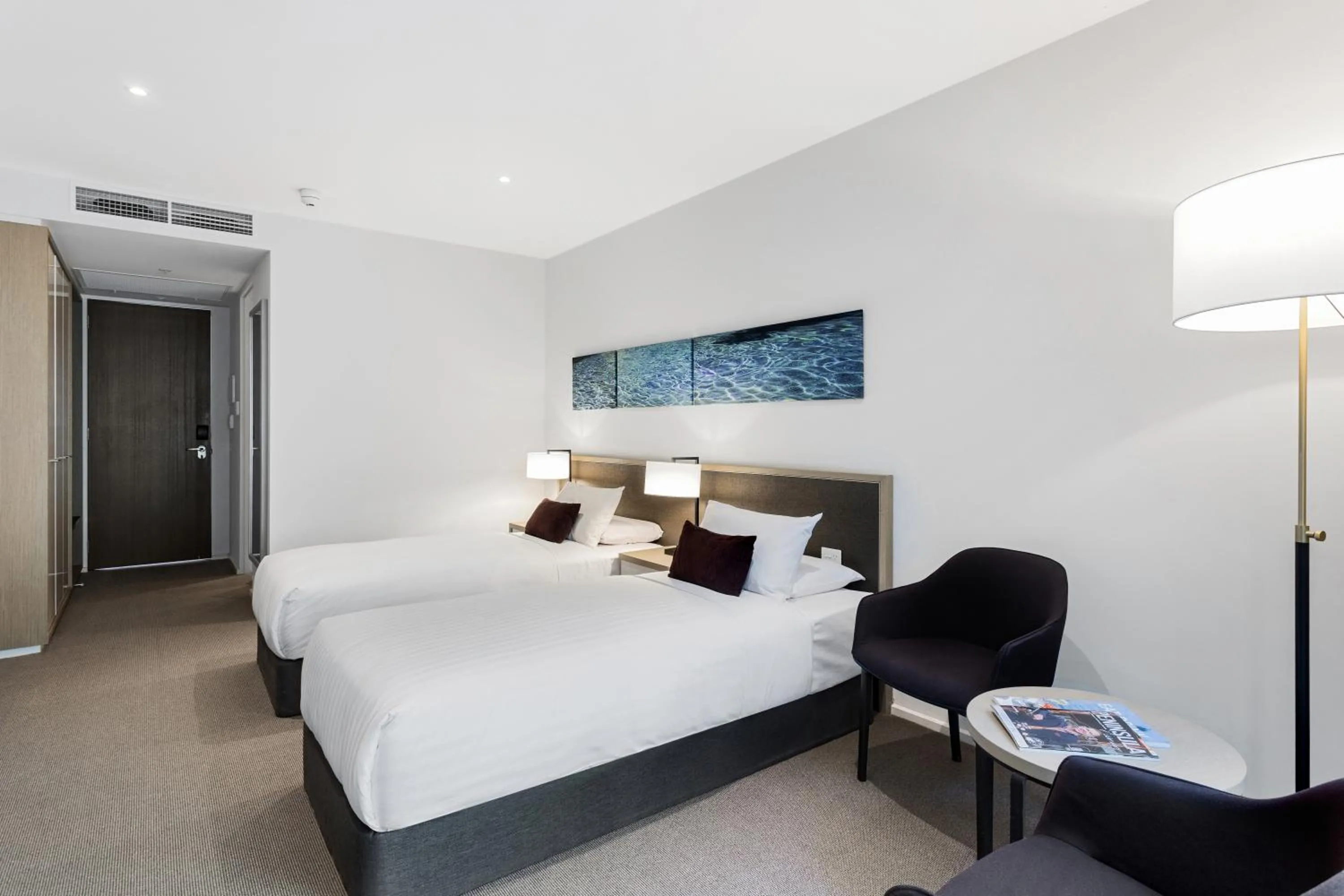 Bed in Quarters at Flinders Hotel