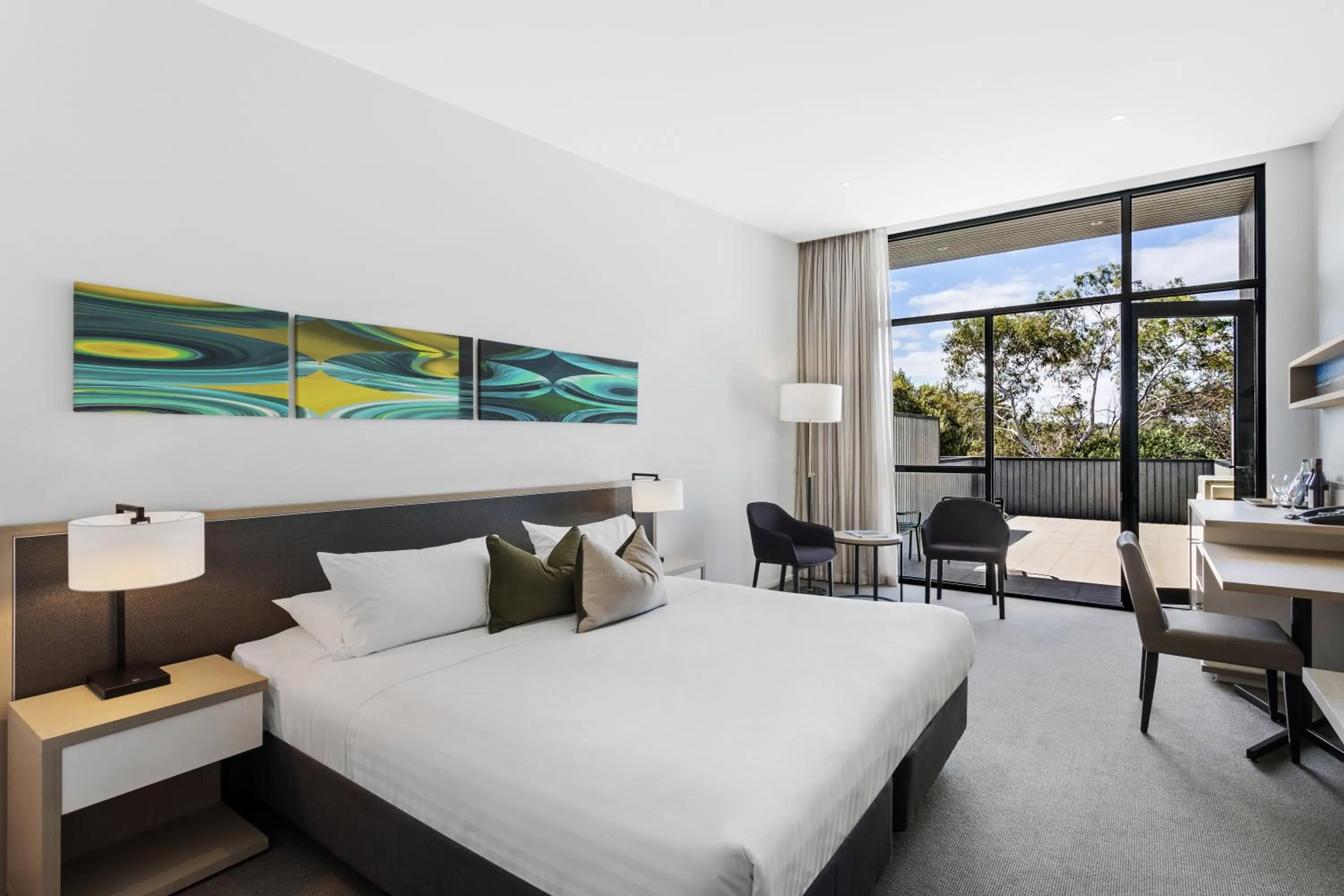 Bed in Quarters at Flinders Hotel