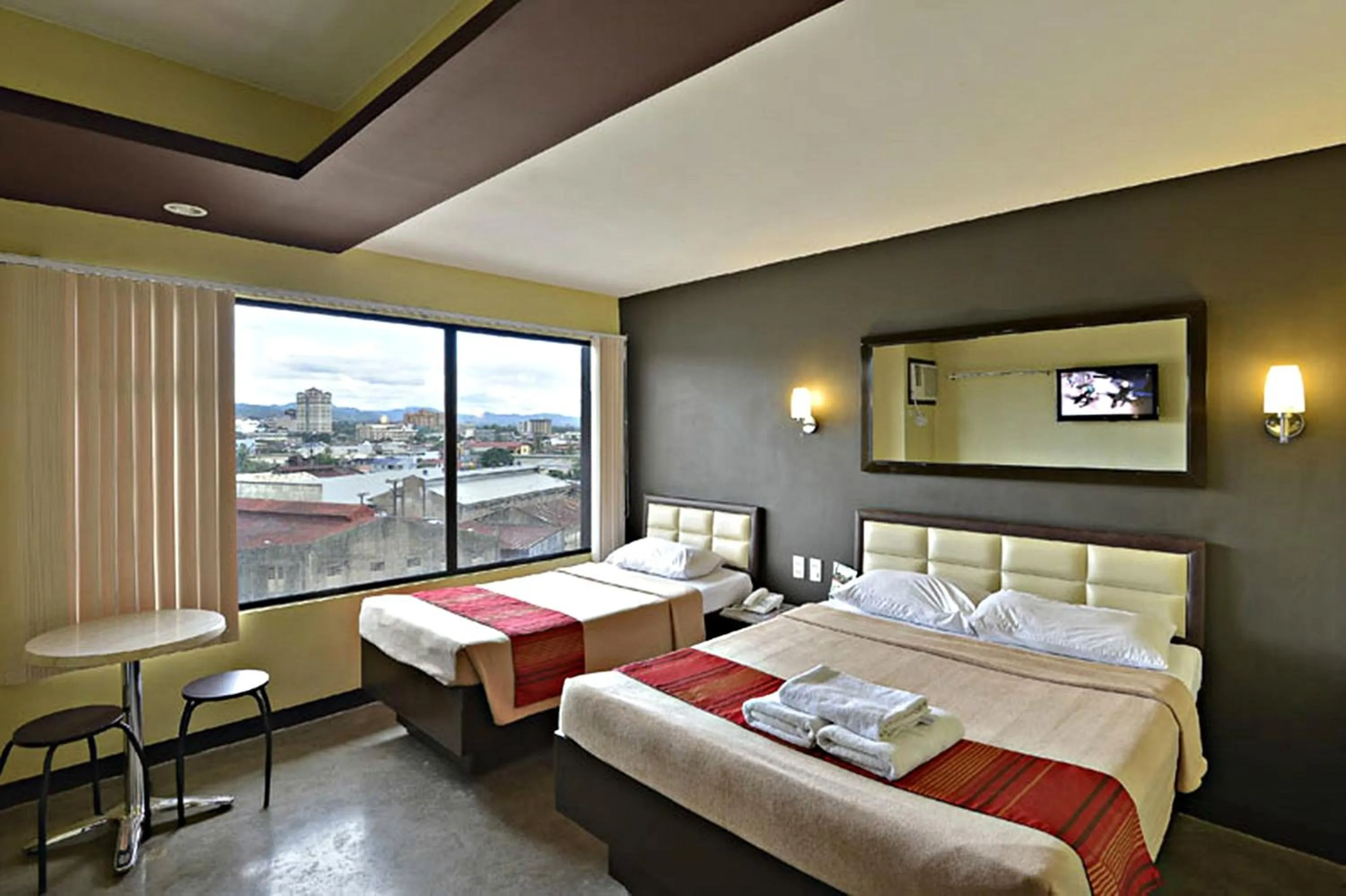 Photo of the whole room in Express Inn Cebu Mabolo