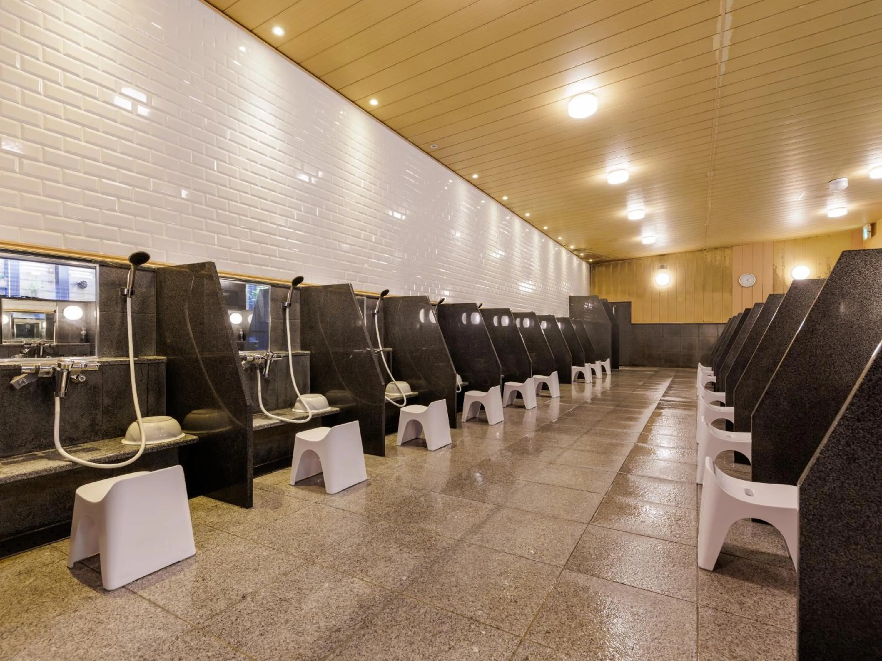 Spa and wellness centre/facilities in Nishitetsu Hotel Croom Hakata