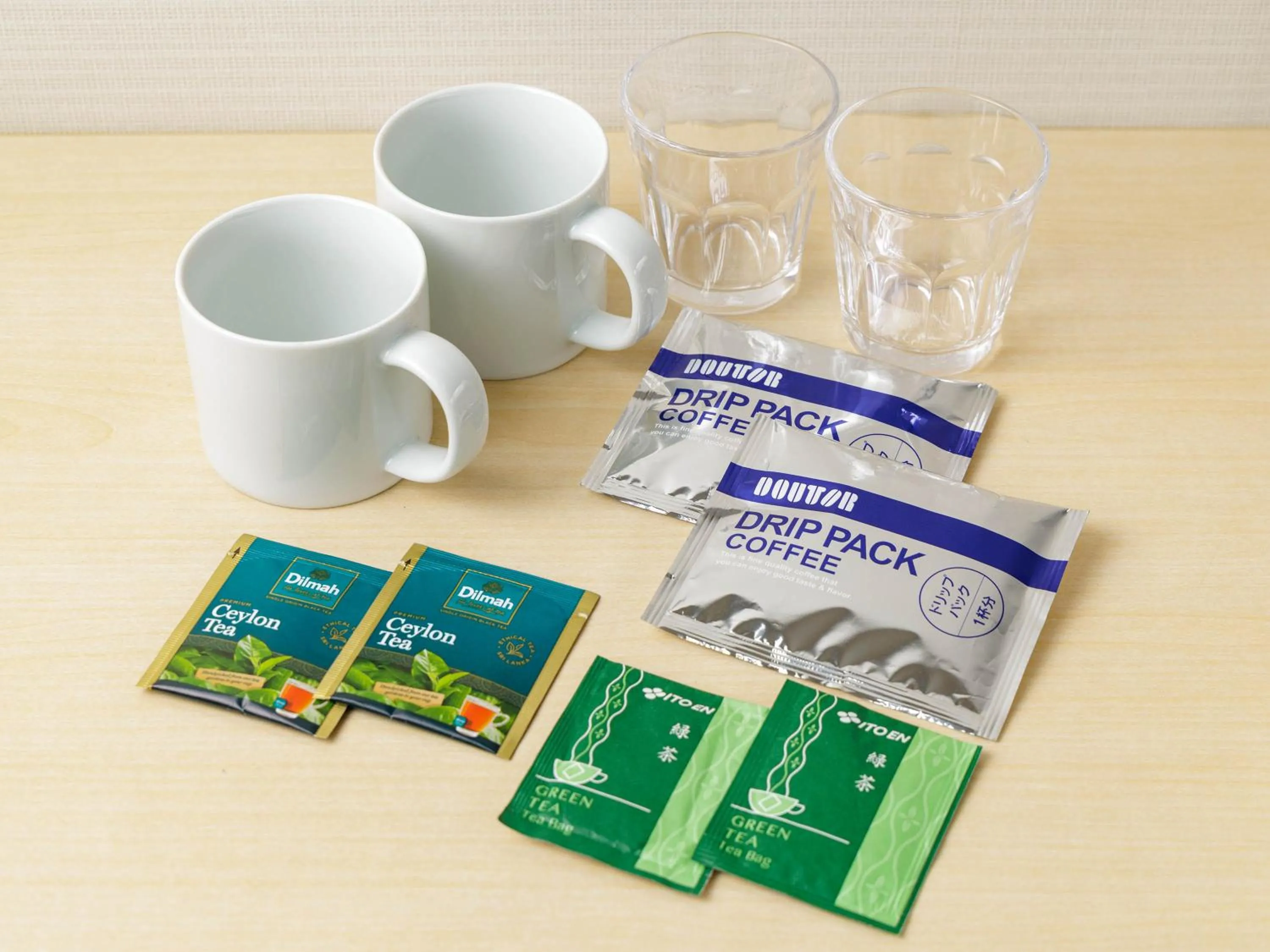 Coffee/tea facilities in Nishitetsu Hotel Croom Hakata