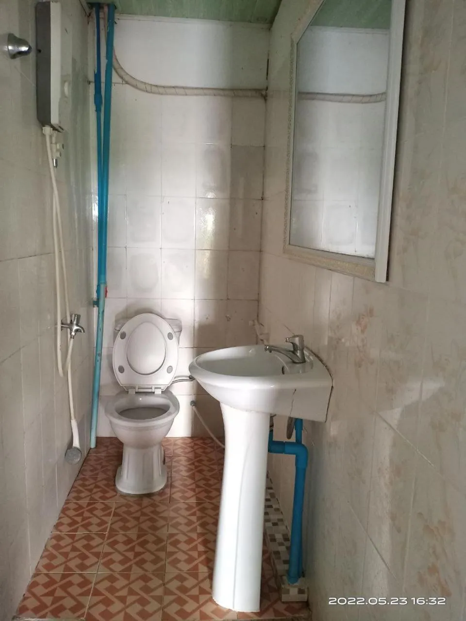 Silver Dolphin Guesthouse & Restaurant