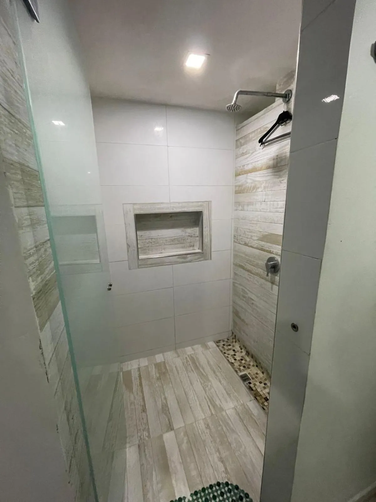 Shower in Hotel Plaza Norte Cali