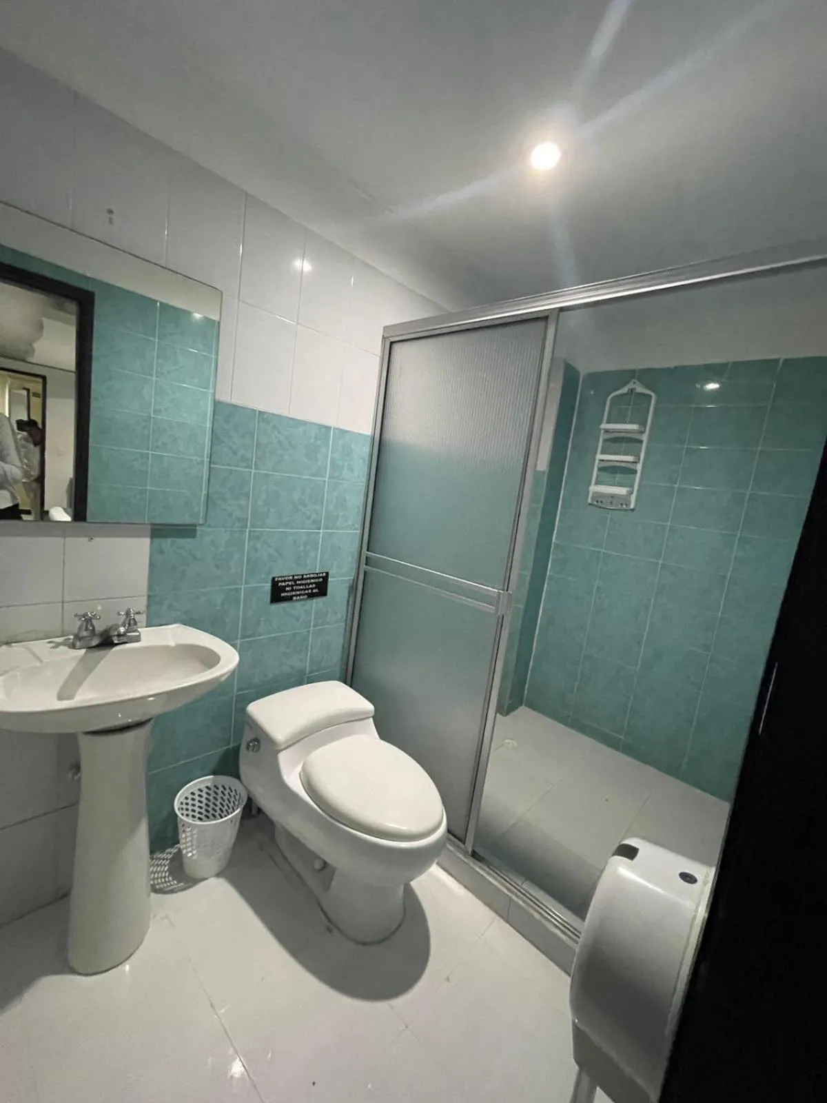 Shower in Hotel Plaza Norte Cali