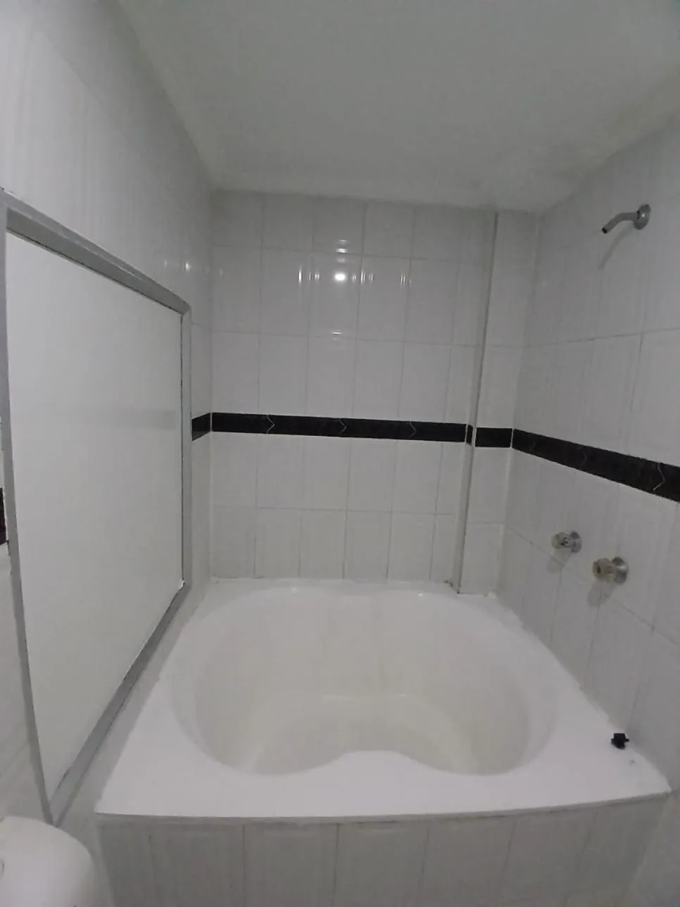 Bath in Hotel Plaza Norte Cali