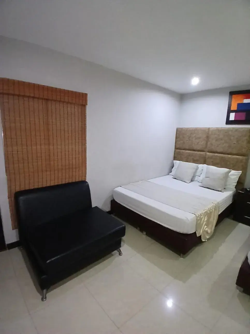 Budget Double Room in Hotel Plaza Norte Cali Budget Double Room in Hotel Plaza Norte Cali