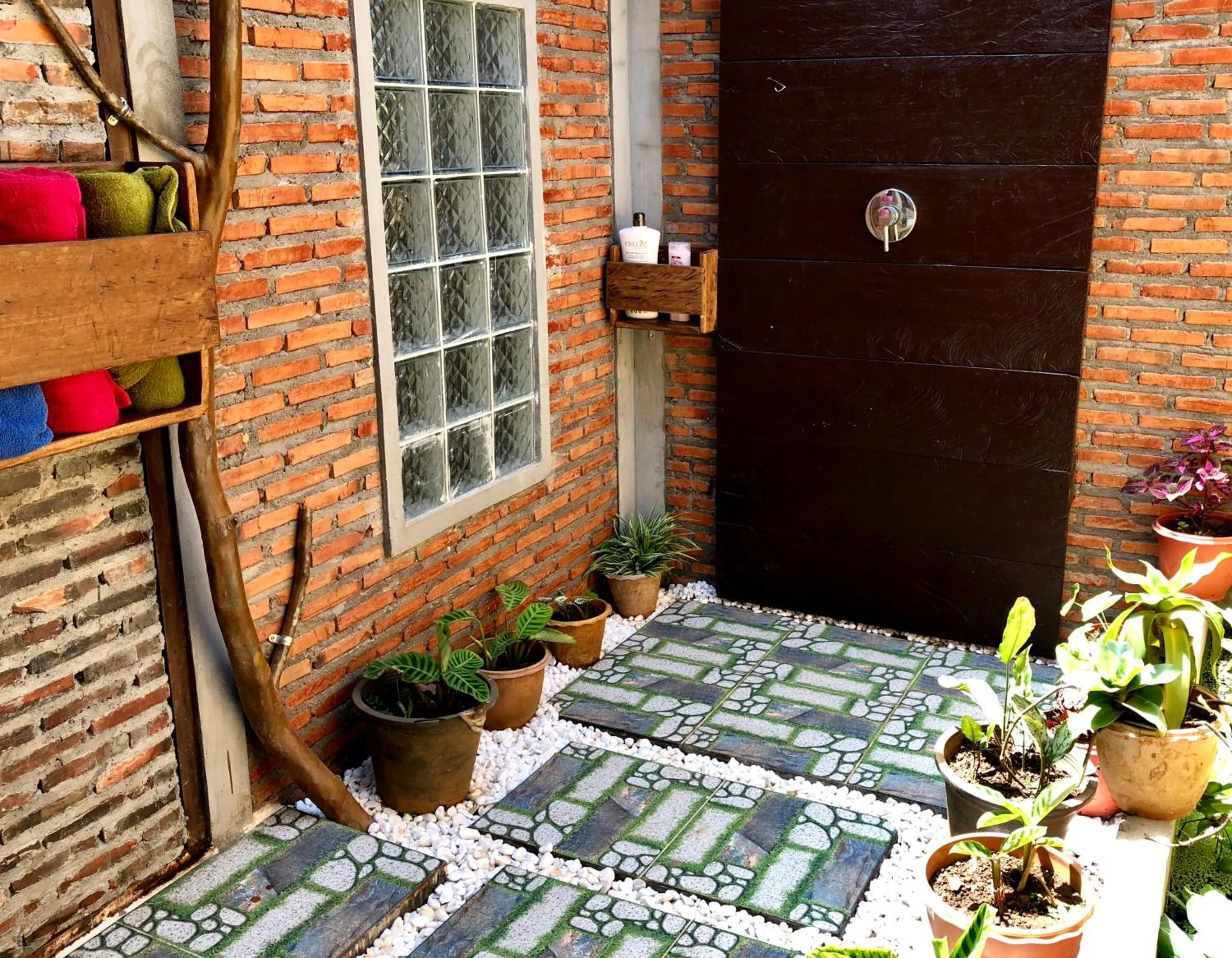 Shower in Nature Lodge