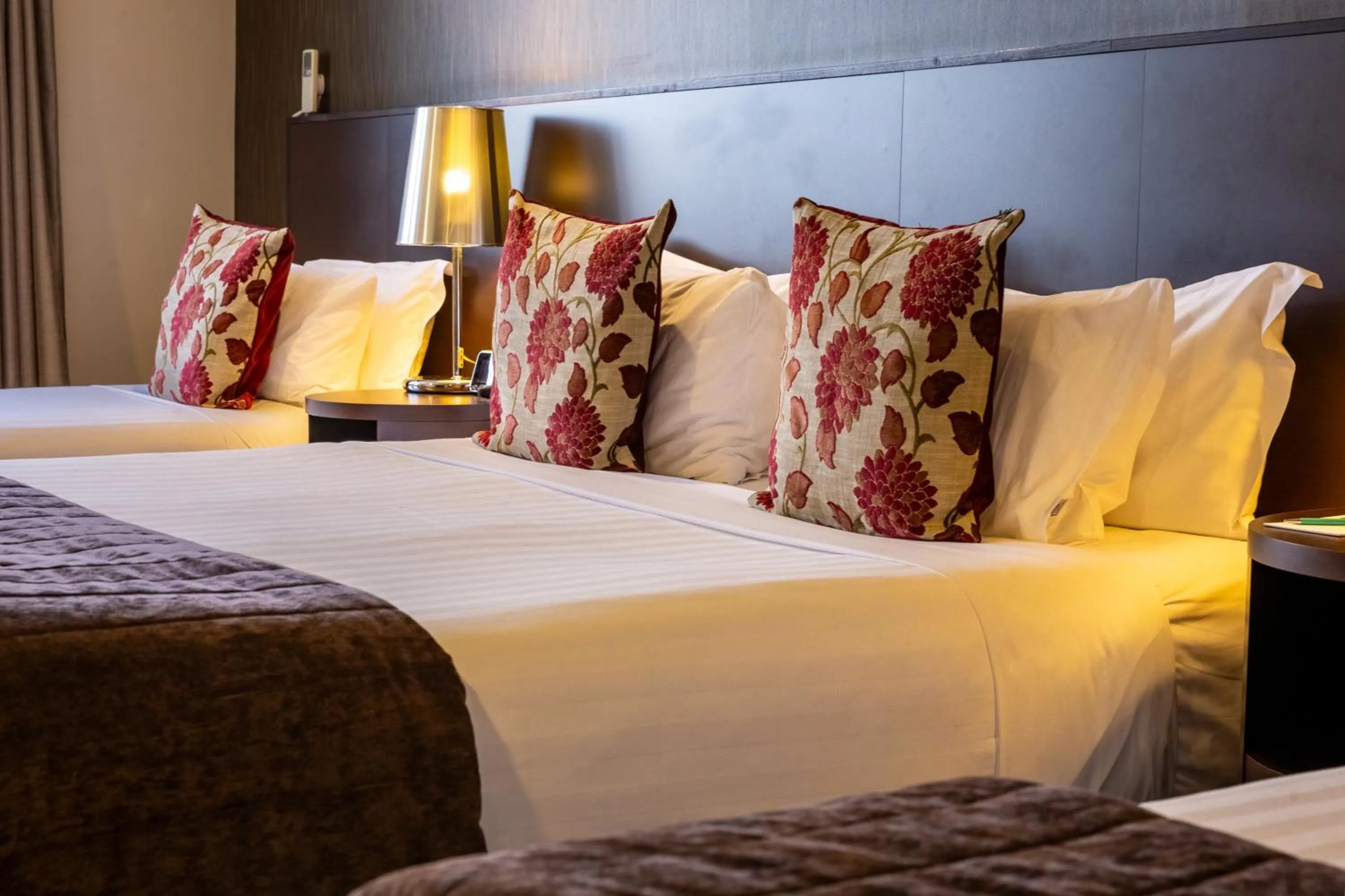 Bed in Rendezvous Heritage Hotel Queenstown