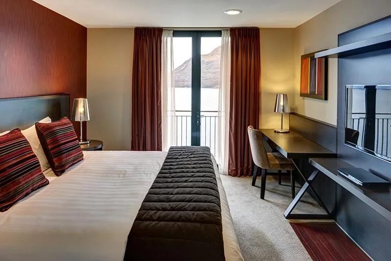 Bed in Rendezvous Heritage Hotel Queenstown