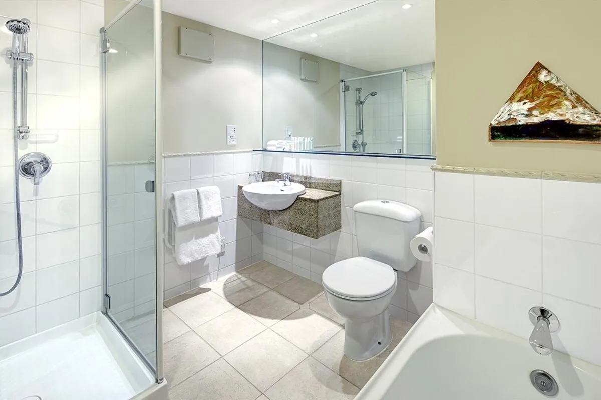 Bathroom in Rendezvous Heritage Hotel Queenstown