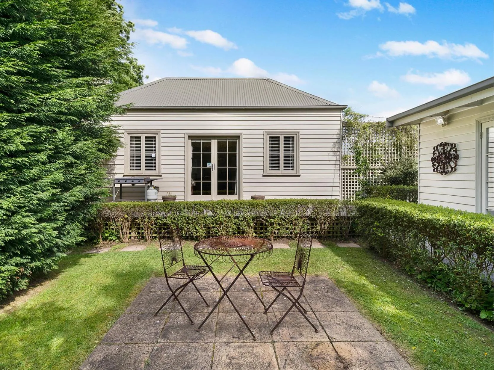 Property building in The Red Feather Inn