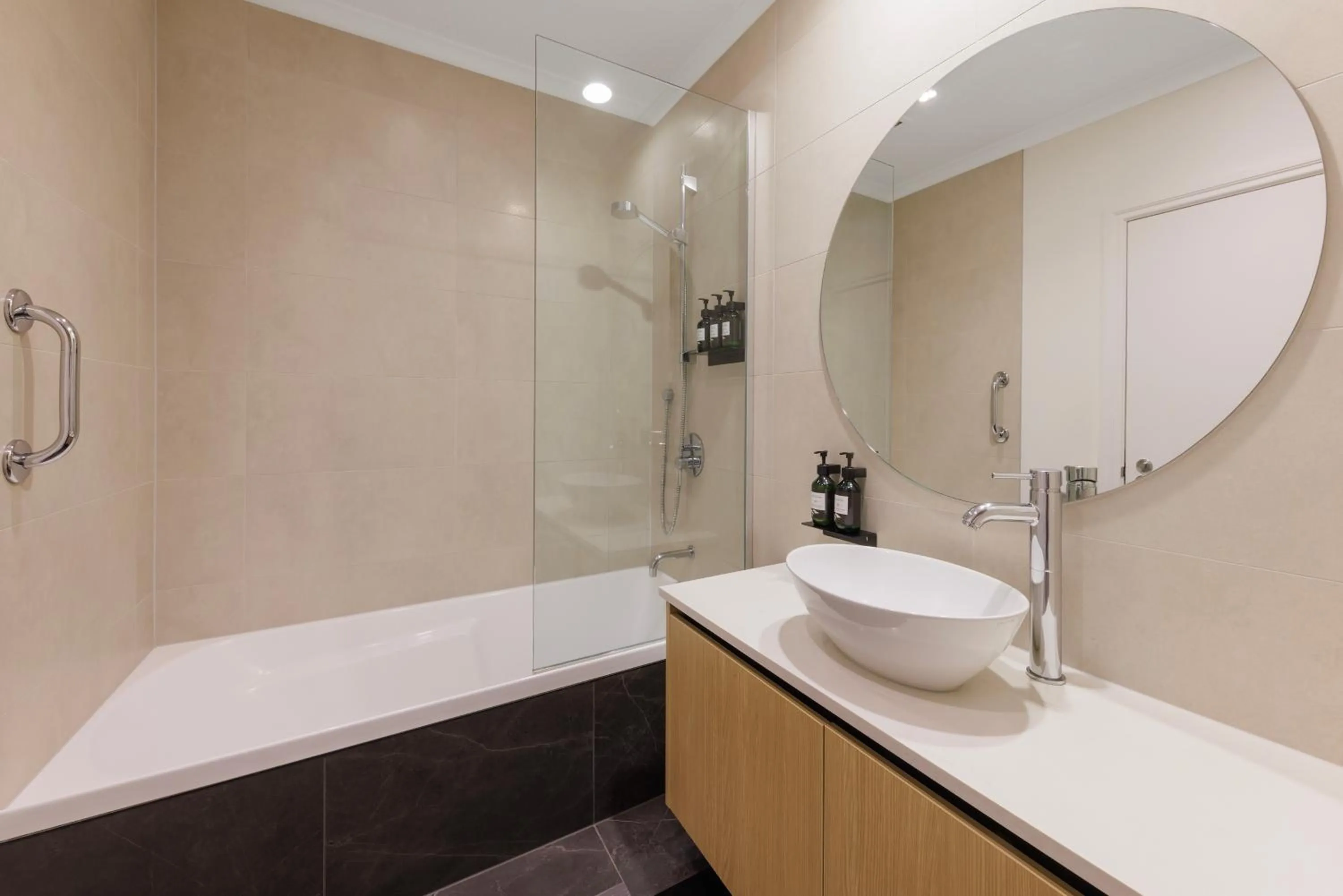 Shower in CityLife Auckland