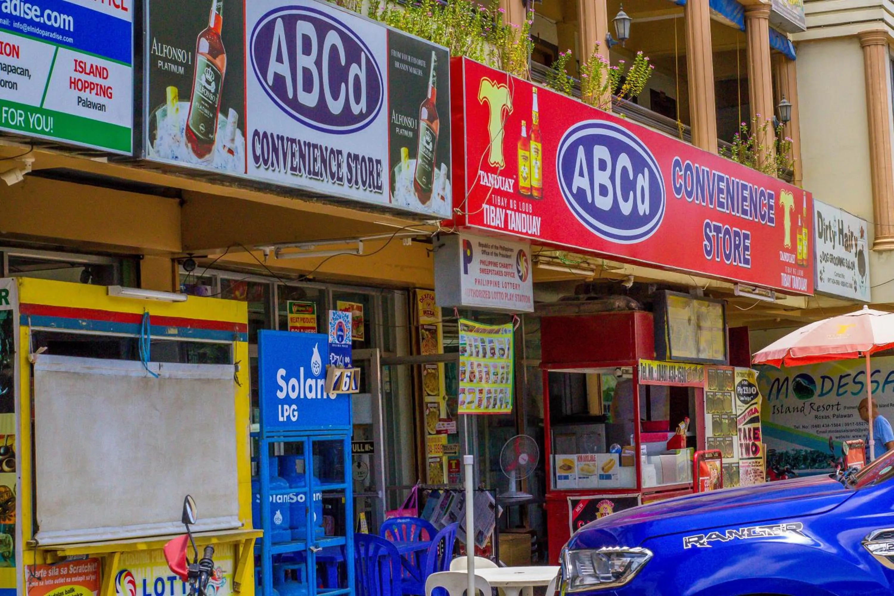 Property building in Remari Tourist Inn