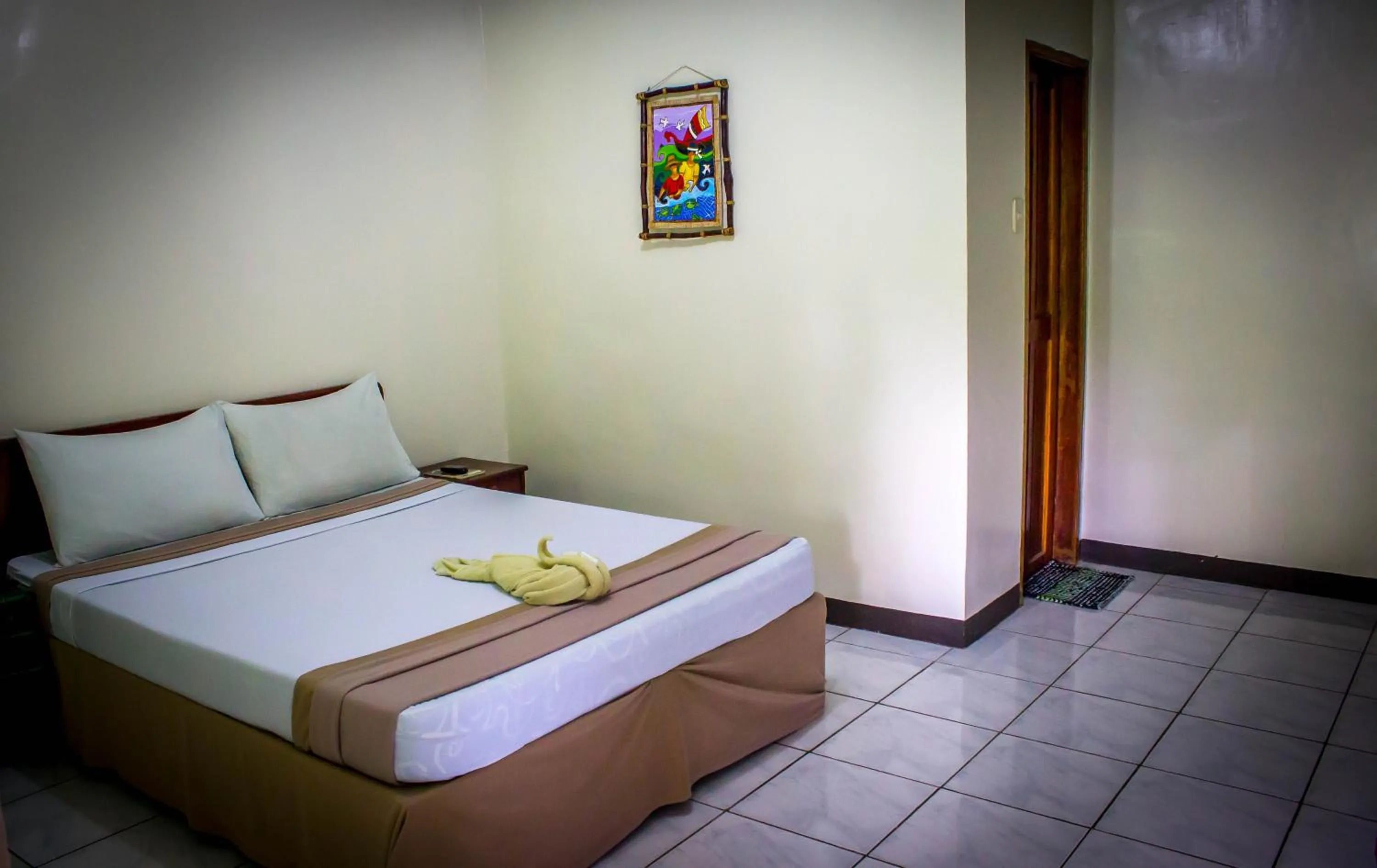 Photo of the whole room, Bed in Remari Tourist Inn