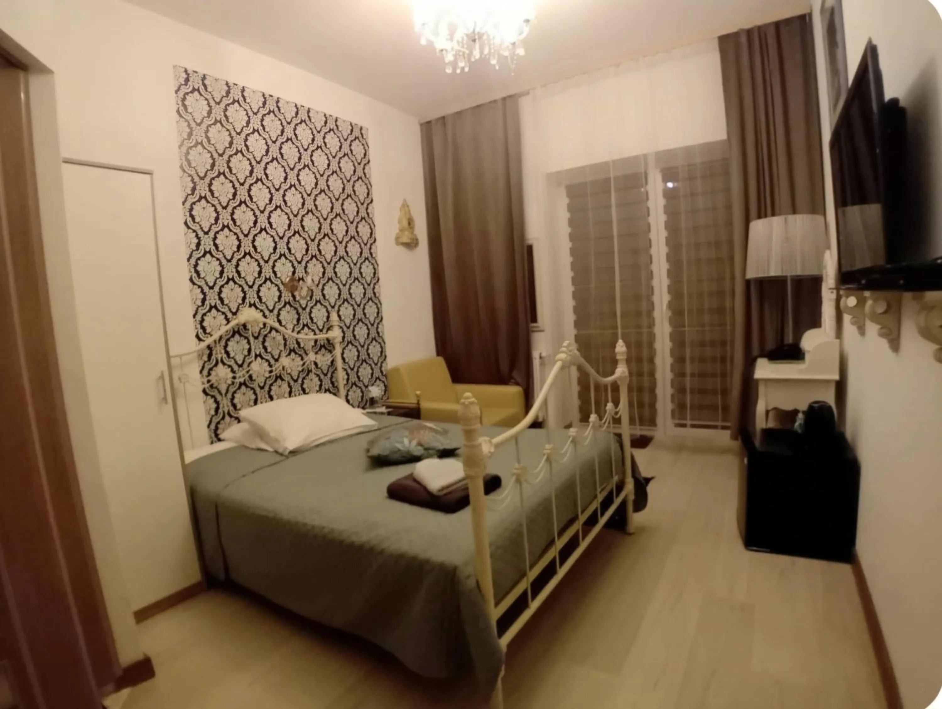 Photo of the whole room, Bed in Hotel Villa Hubertus Kutno