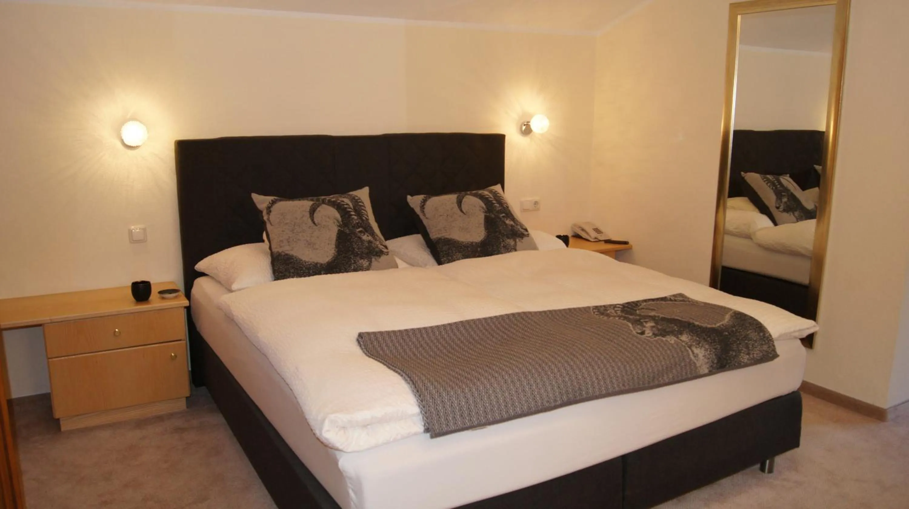 Photo of the whole room, Bed in Pension Hartenfels