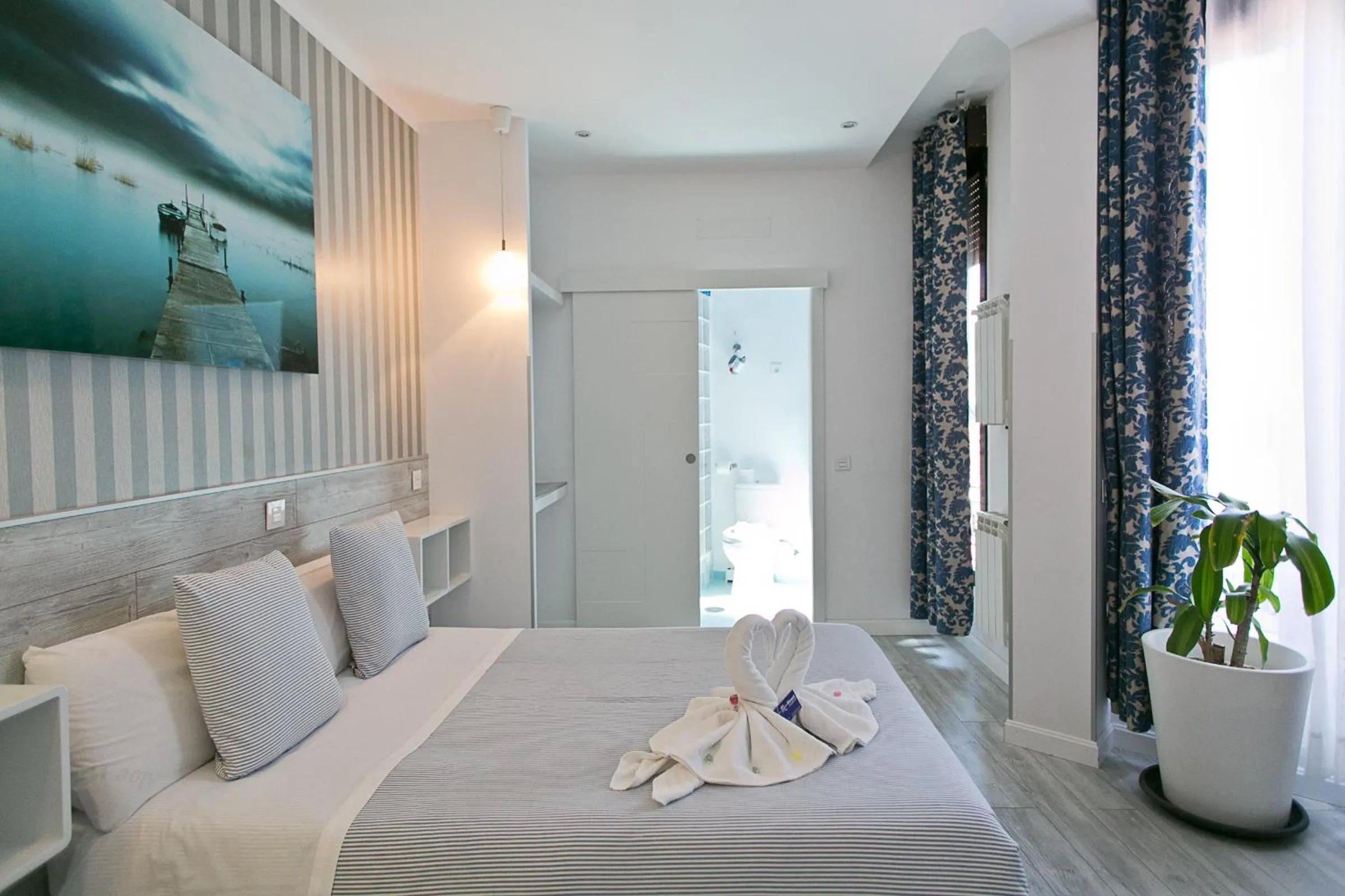 Bed in Hostal Main Street Madrid