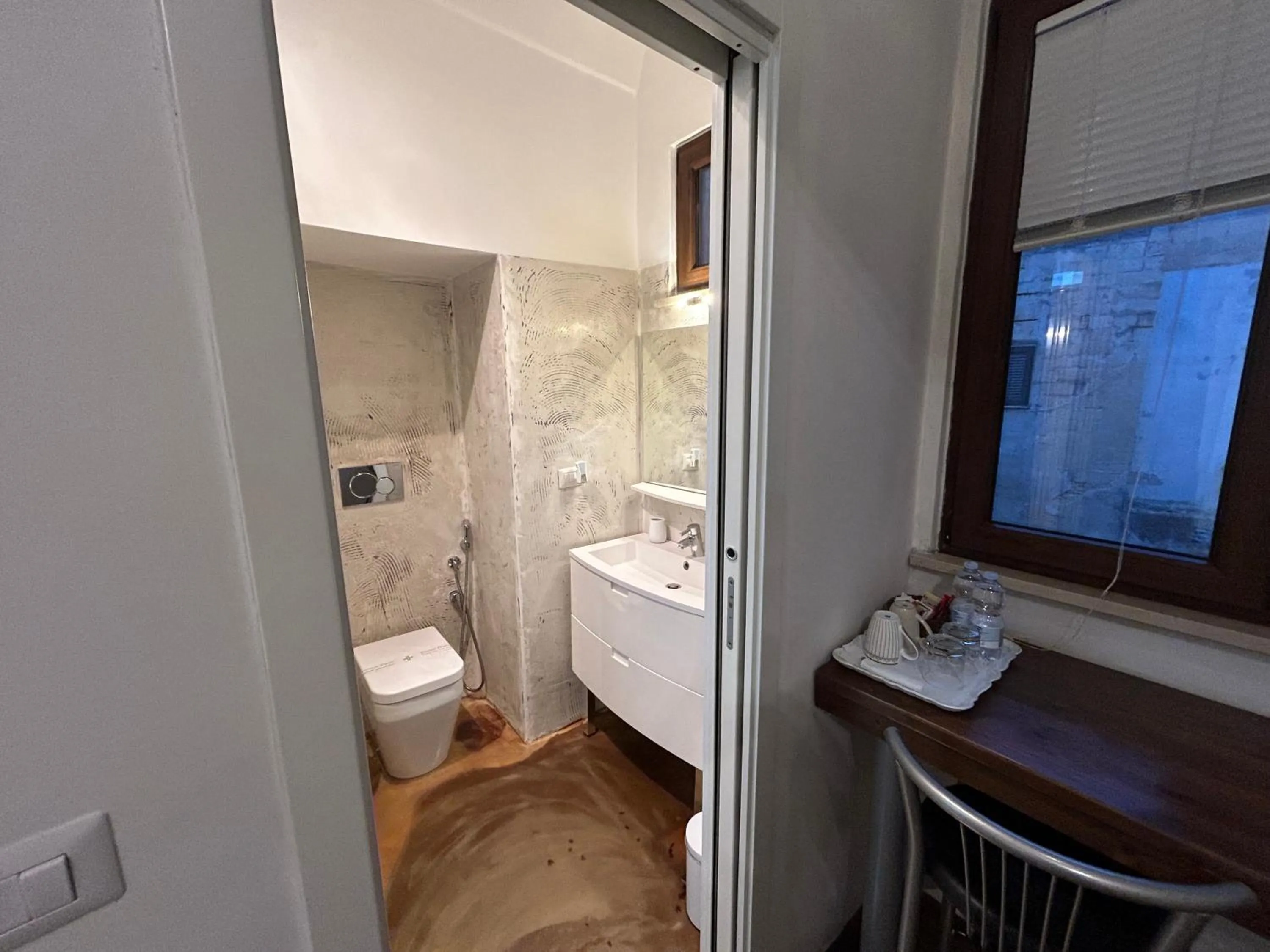 Shower in Azzurretta Guest House