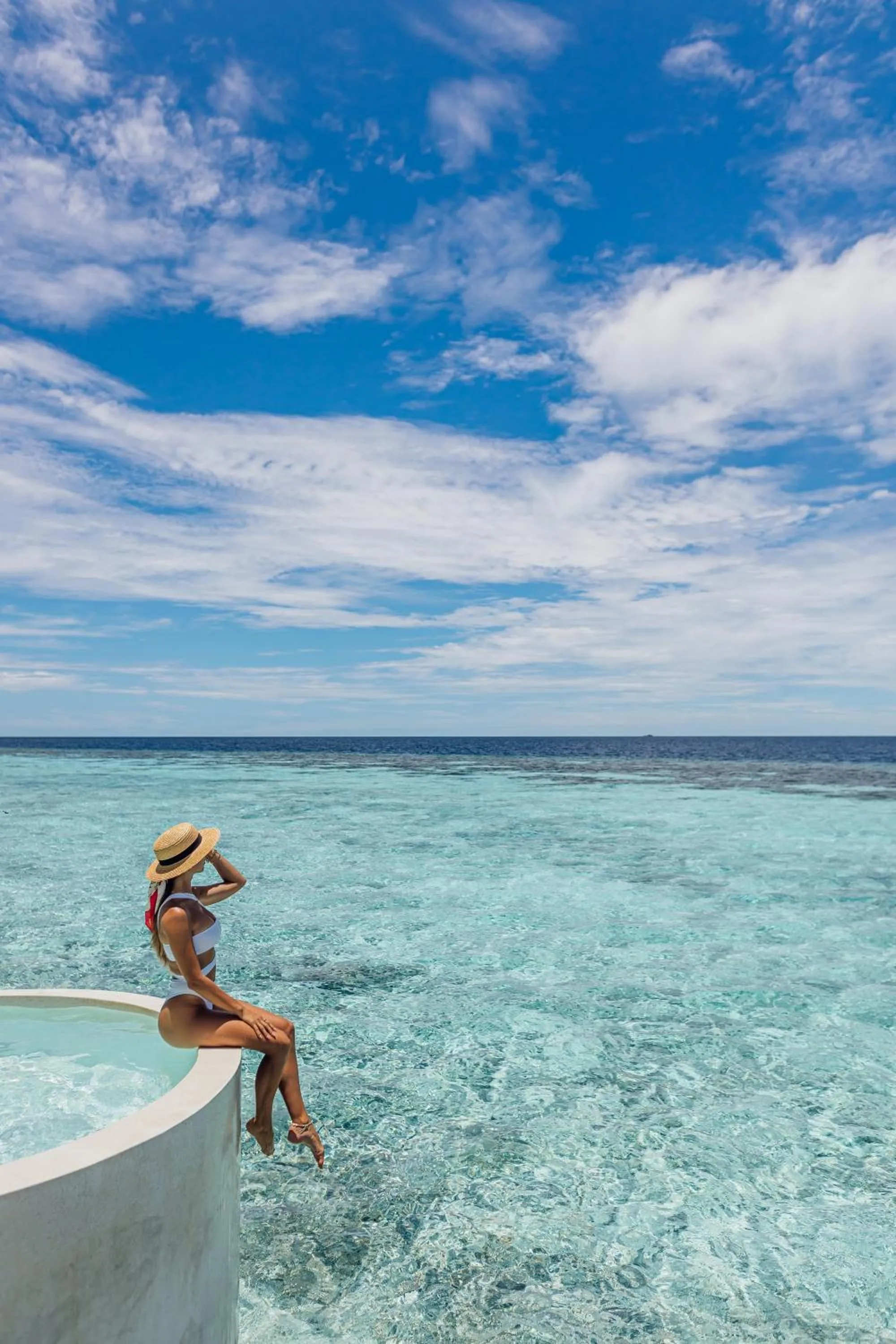 Swimming pool in Diamonds Athuruga Maldives Resort & Spa